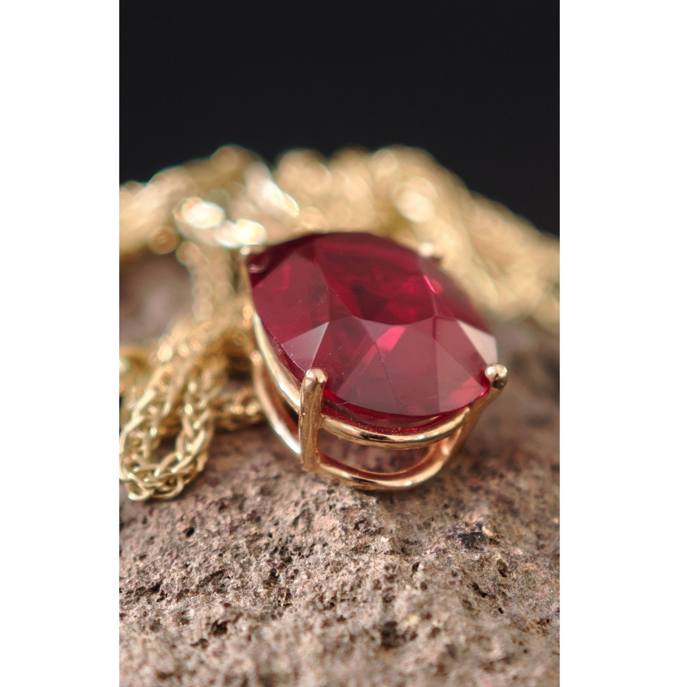 Collier à pendentifs en rubis  6.03 Carat  Diffusion  Chaîne en or jaune 14K en vente 3