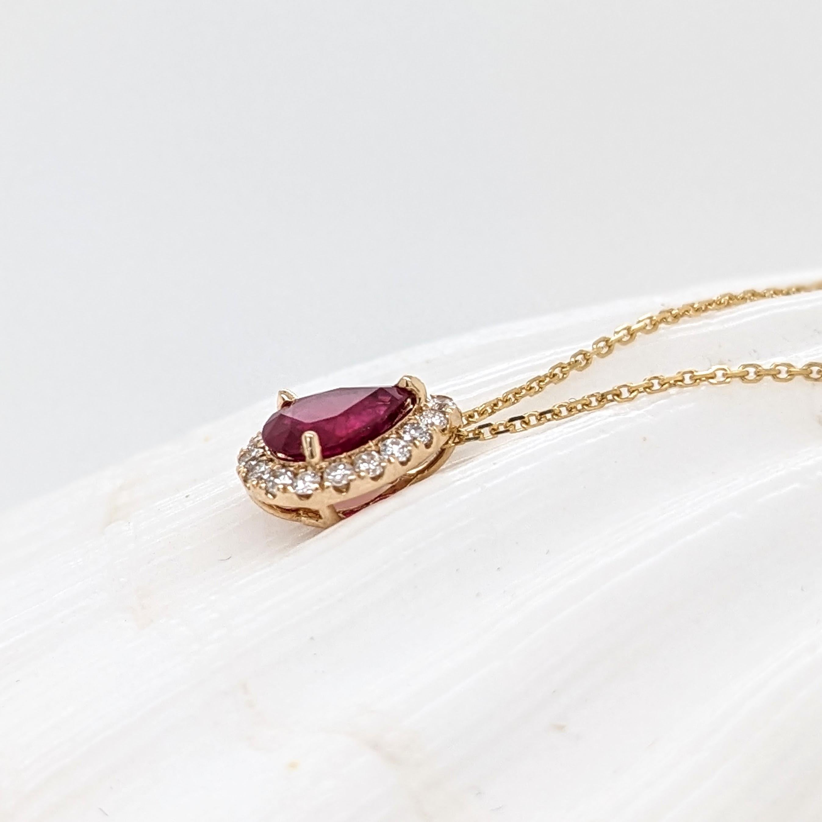 Taille poire Ruby Pendant w Earth Mined Diamonds in Solid 14K Yellow Gold Pear 7x5mm en vente