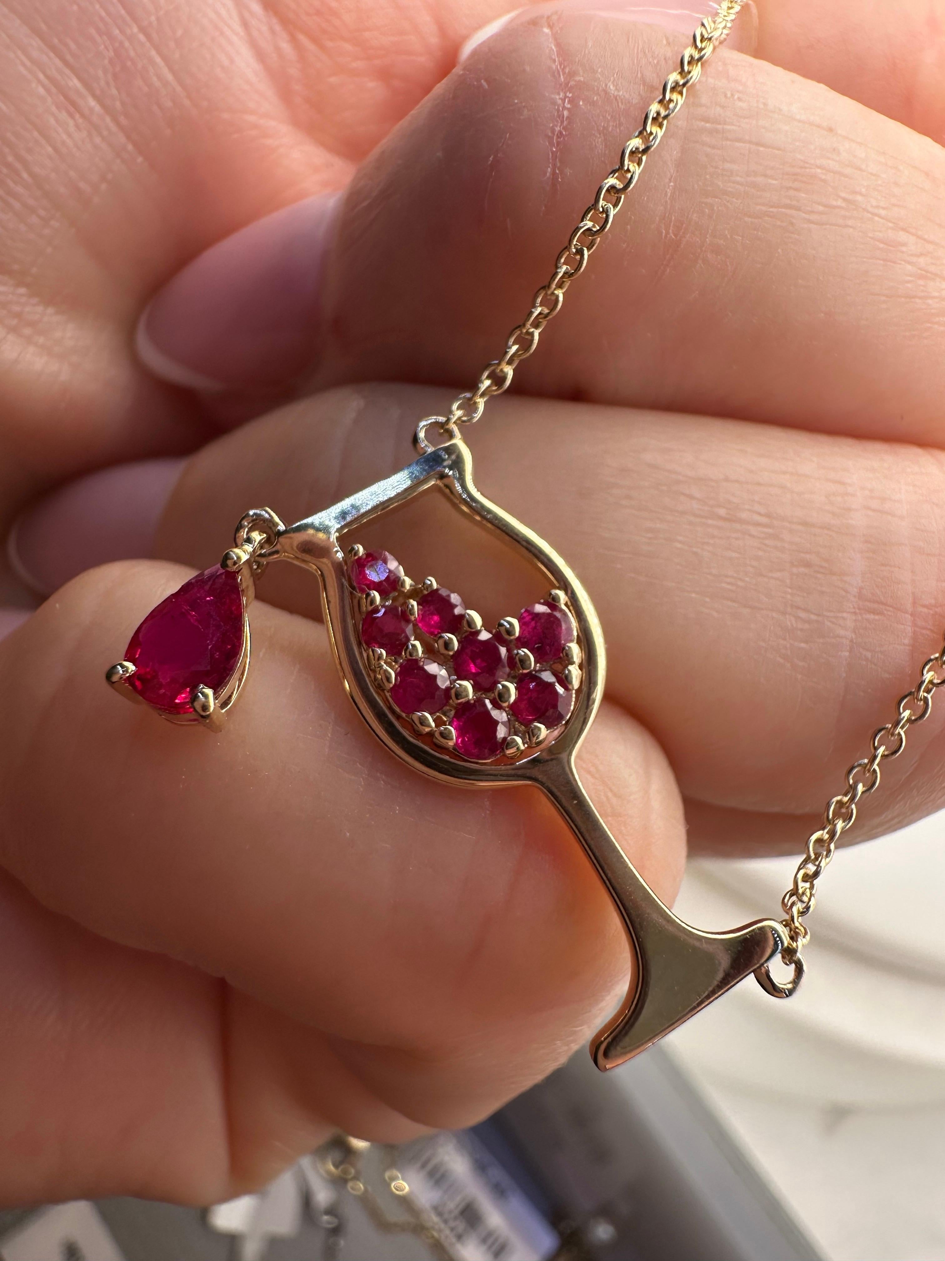 Pendentif en verre à vin or jaune 14 carats rubis NAURAL en vente 4