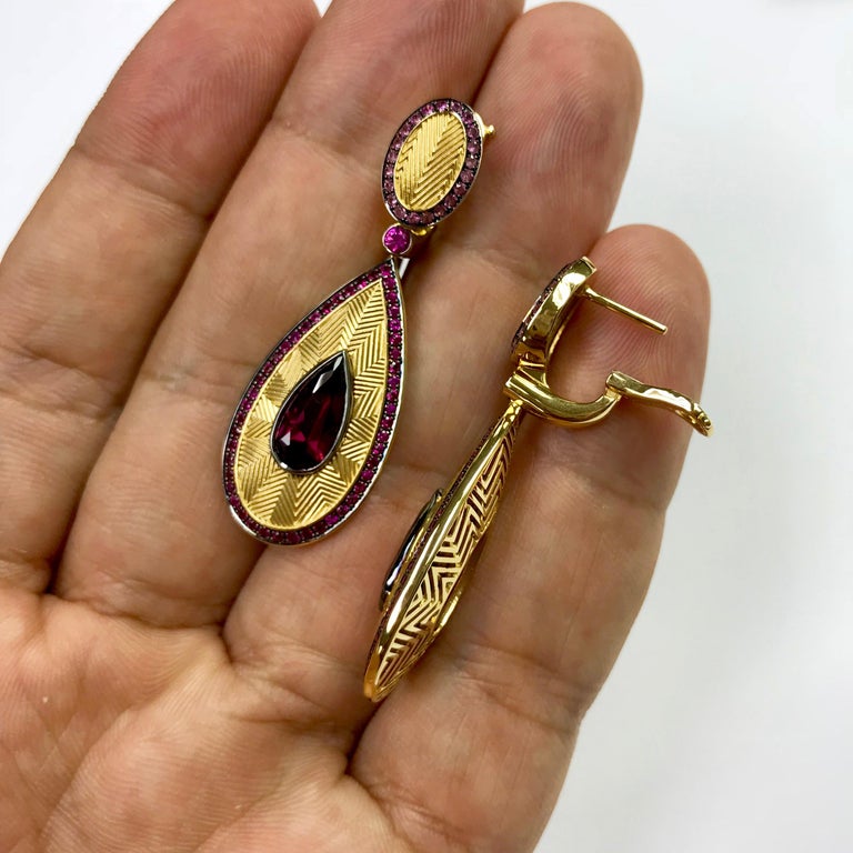 Ruby Pink Sapphire Rhodolite Garnet 18 Karat Yellow Gold Classical ...
