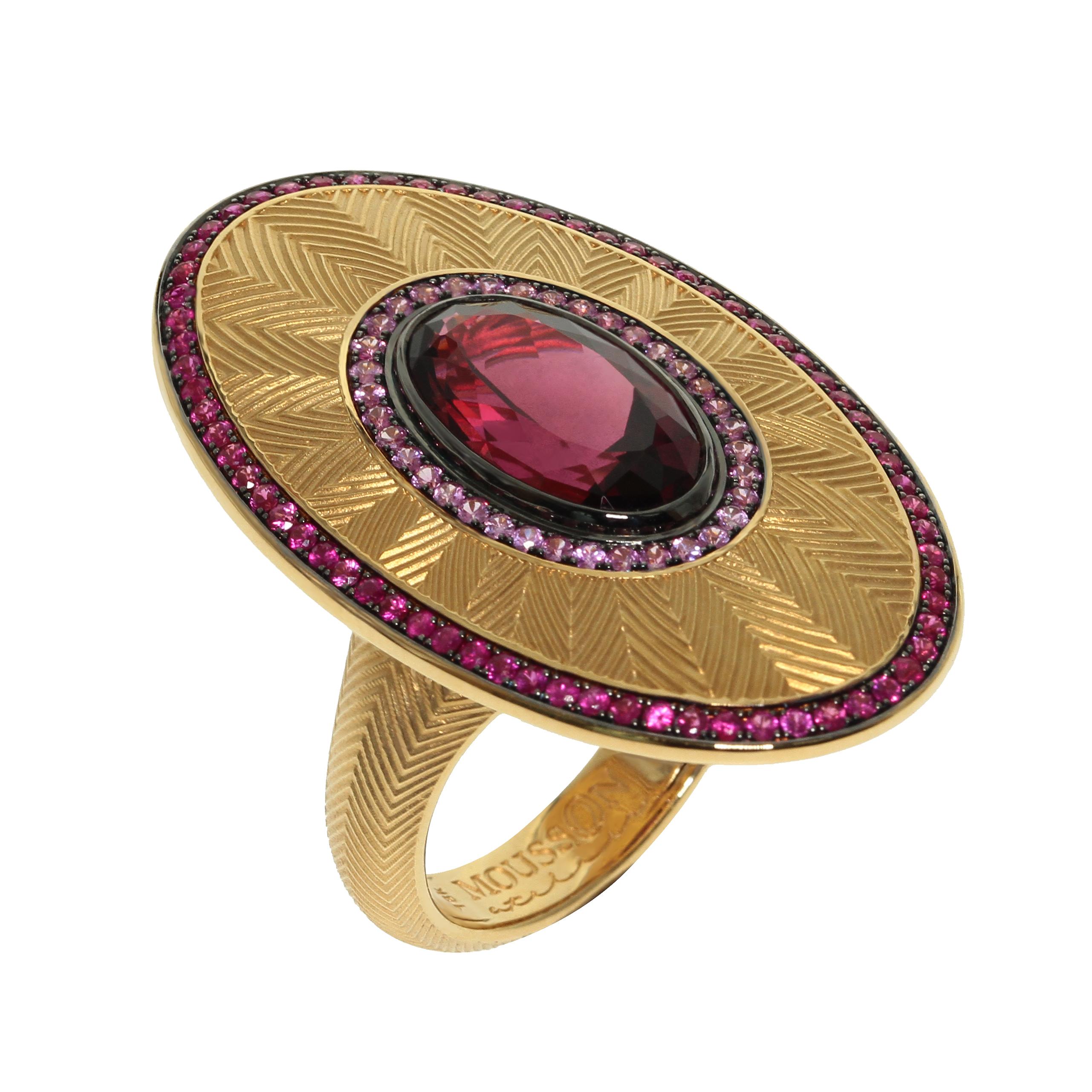 Ruby Pink Sapphire Rhodolite Garnet 18 Karat Yellow Gold Classical Ring