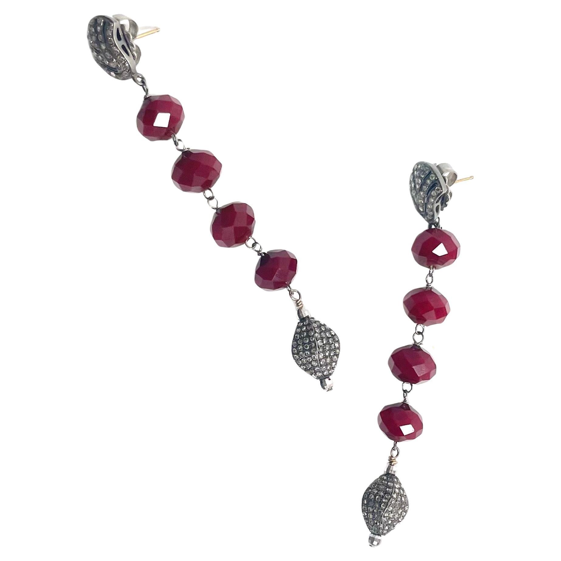 Orecchini con quarzo rubino e diamanti Paradizia in vendita 3