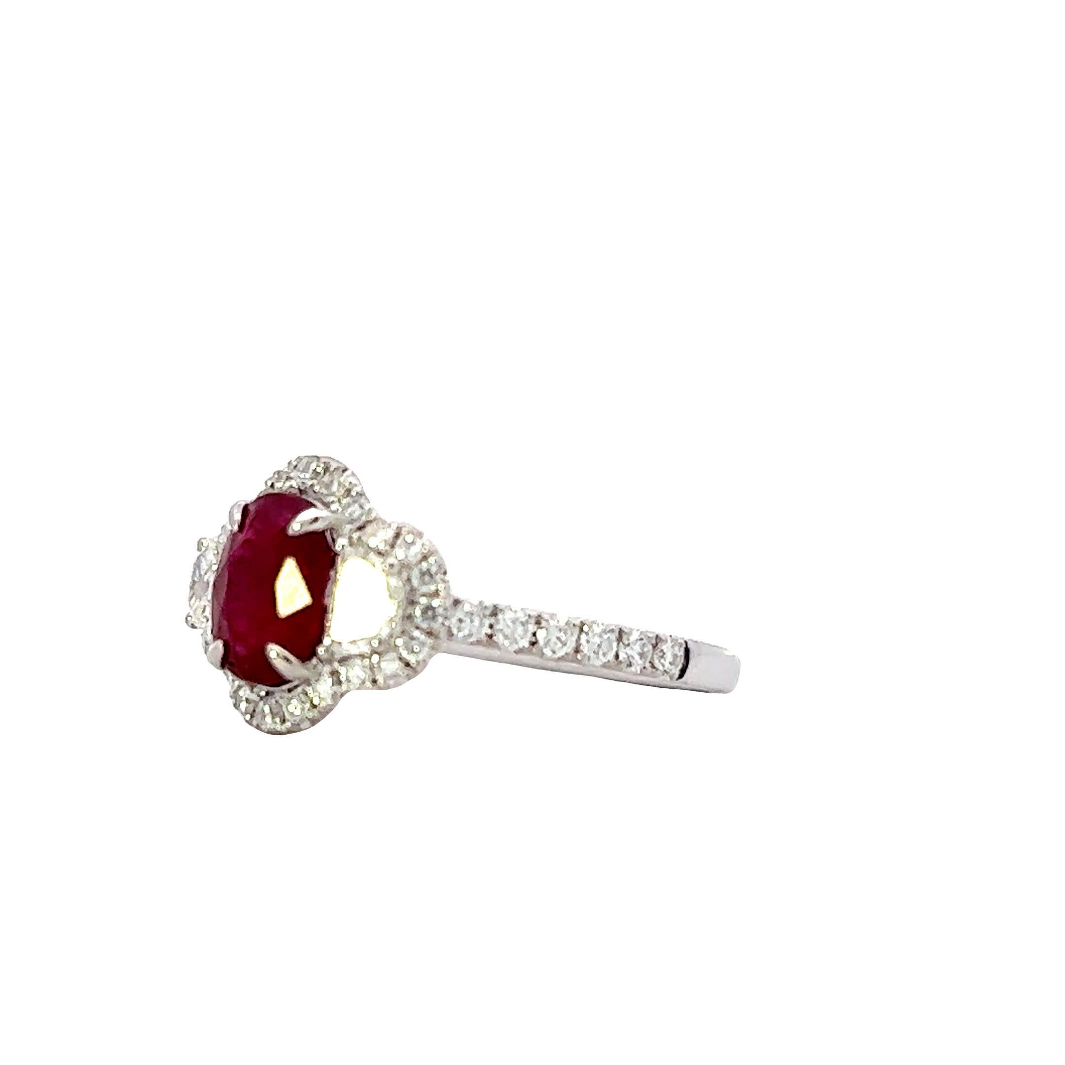 Donna Anello con diamante Ruby Radiance in vendita