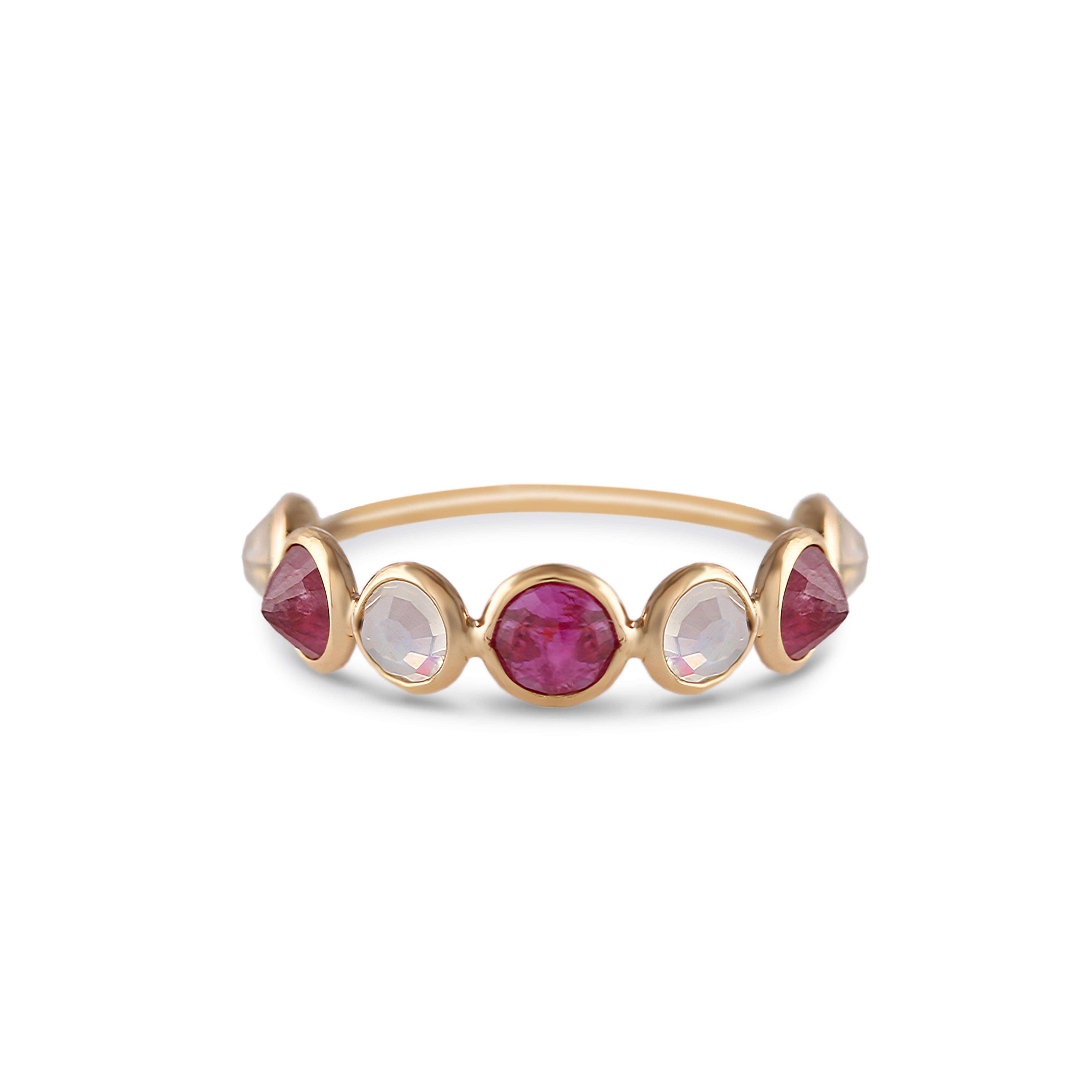 Round Cut Ruby & Rainbow Moonstone Round Ring In 18K Yellow Gold For Sale