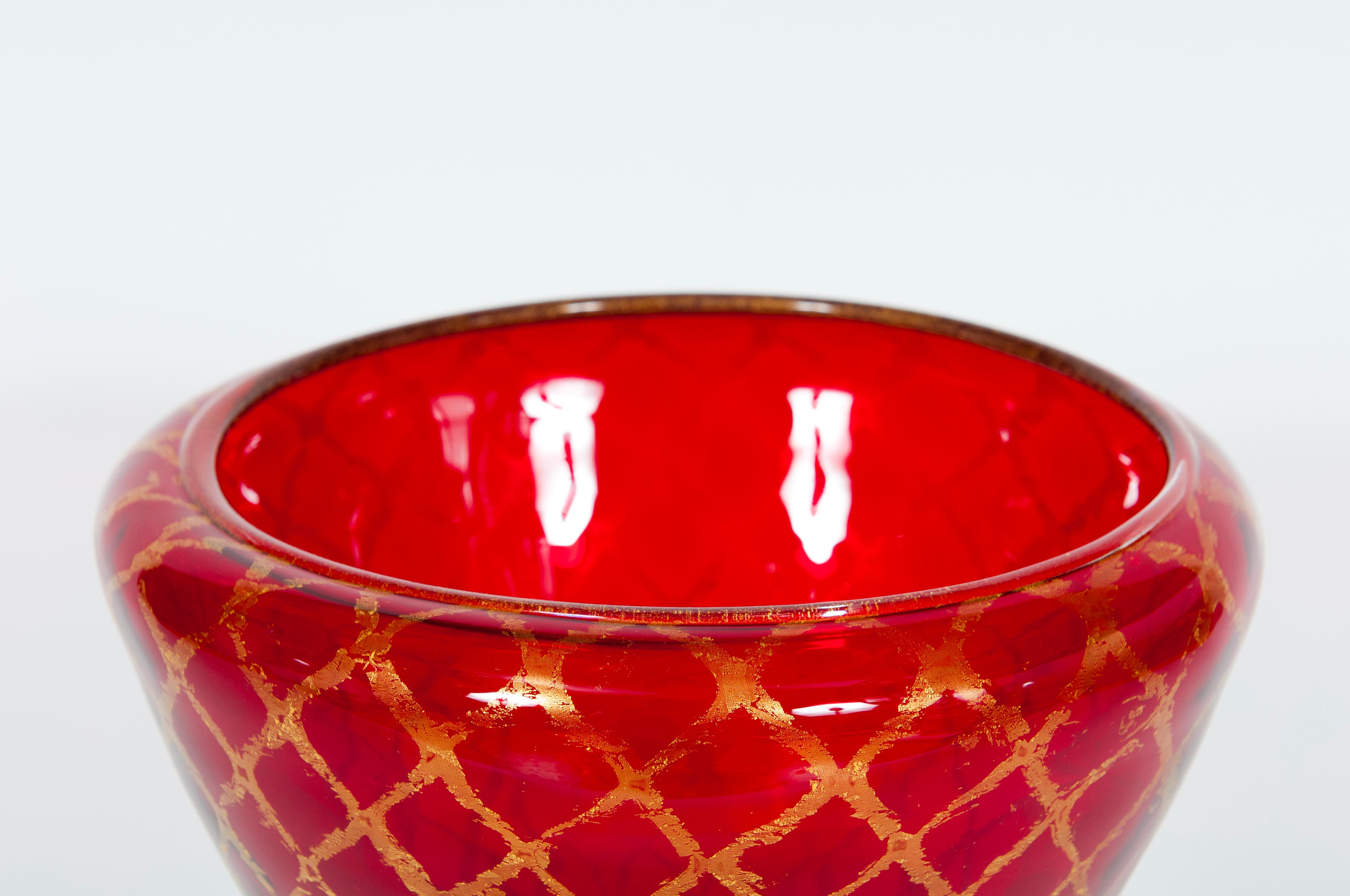 Mid-Century Modern Ruby Red Bowl with 24-Carat Gold Finishes in Blown Murano Glass, 1990s, Italy For Sale