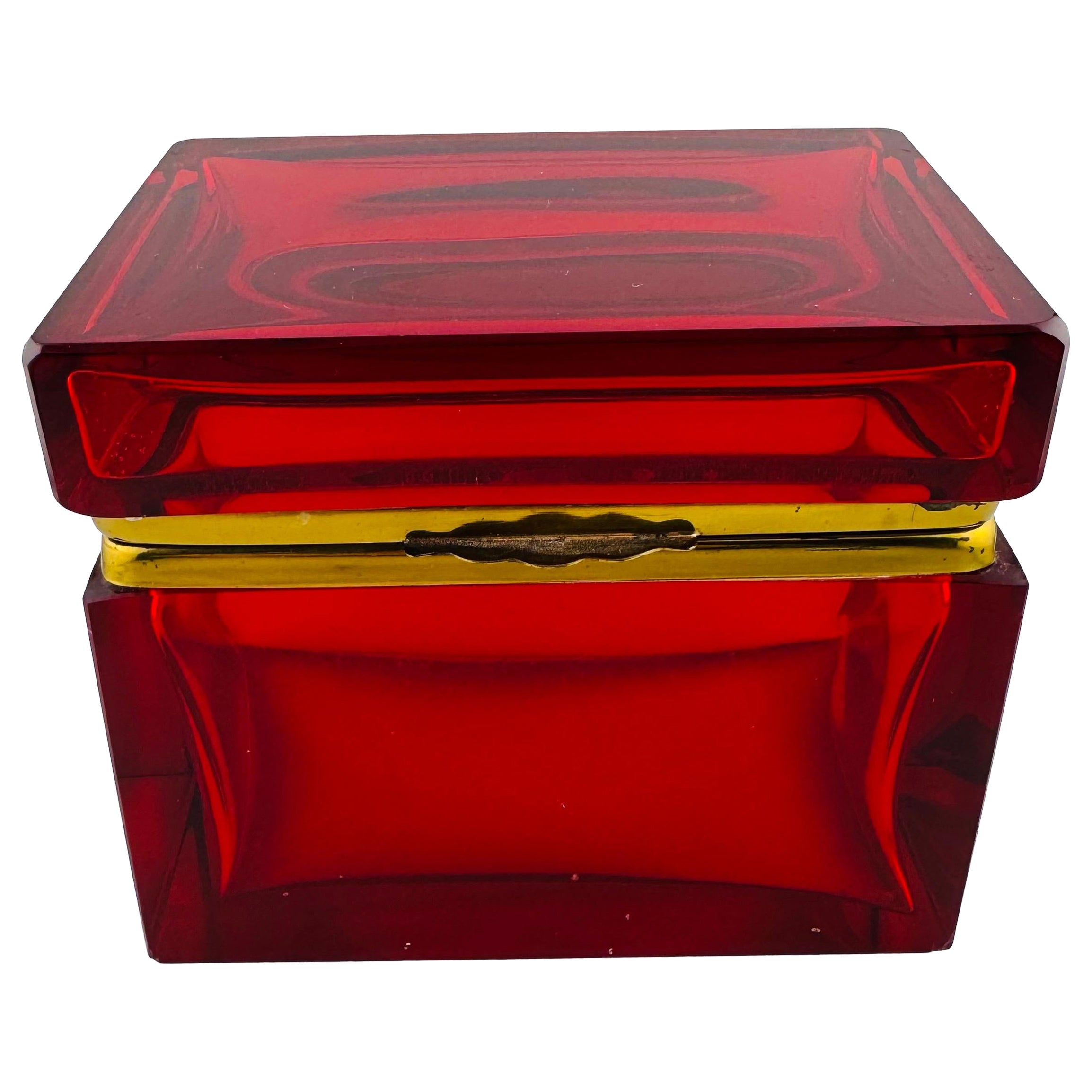Ruby red glass crystal can france 1840