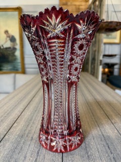 Rubinrote Vase aus handgeschliffenem Bleikristall von Caesar Crystal Bohemiae Co.Czech Republic