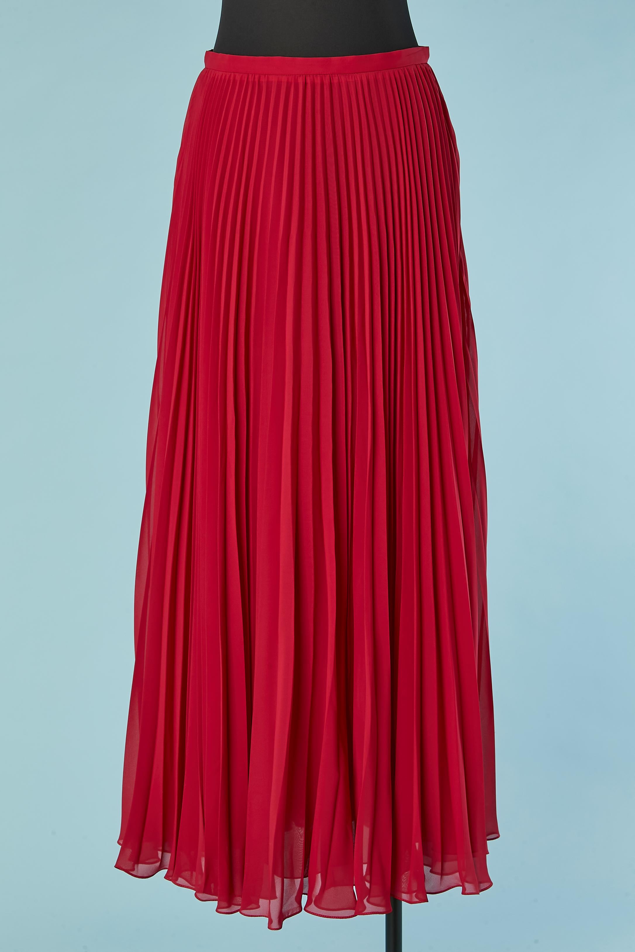 Top e gonna a pieghe rosso rubino &New Rochas in vendita 2