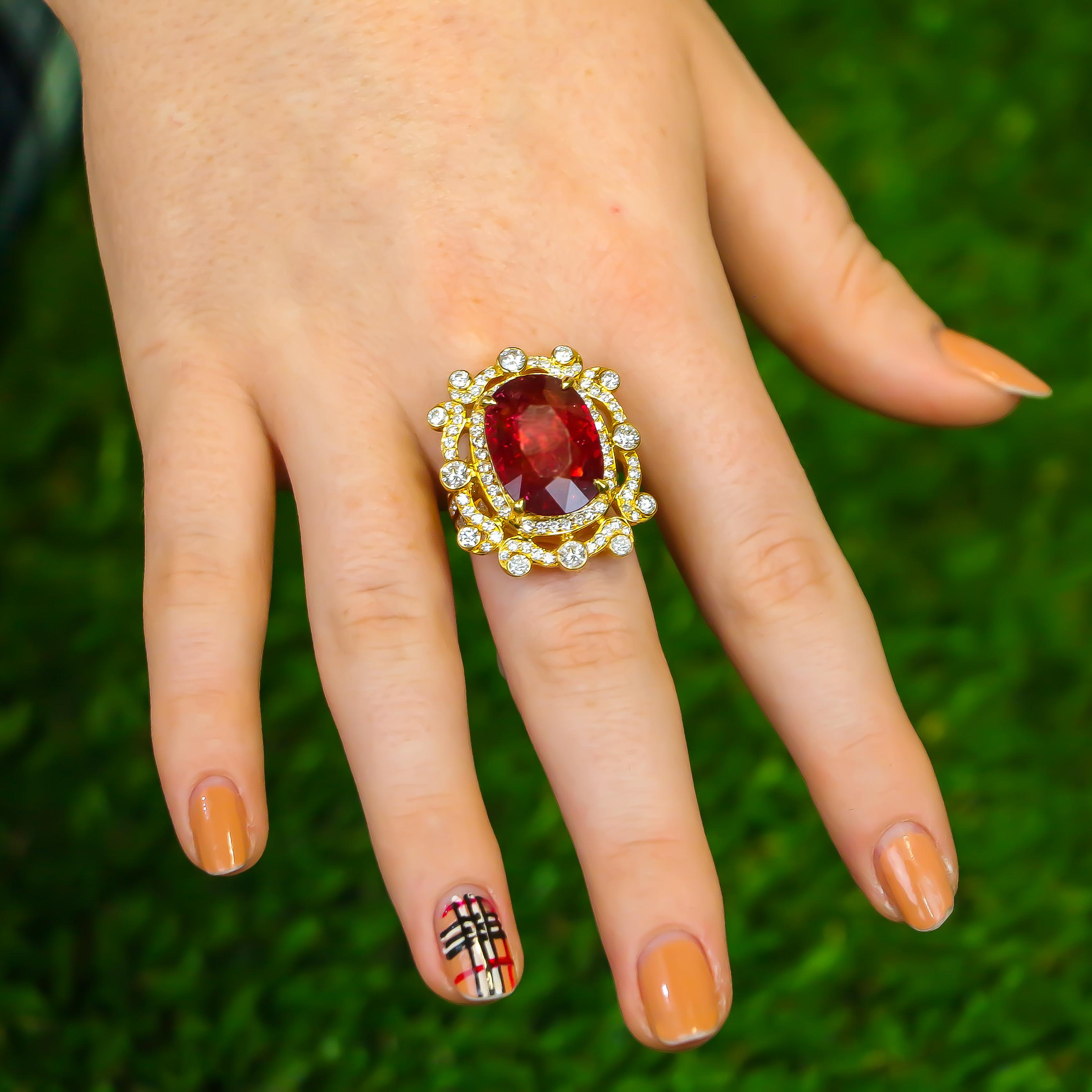 Ruby Ring 12.28 Carat with Diamonds 2.45 Carat F/VS 18 Karat Gold In Good Condition In Carlsbad, CA