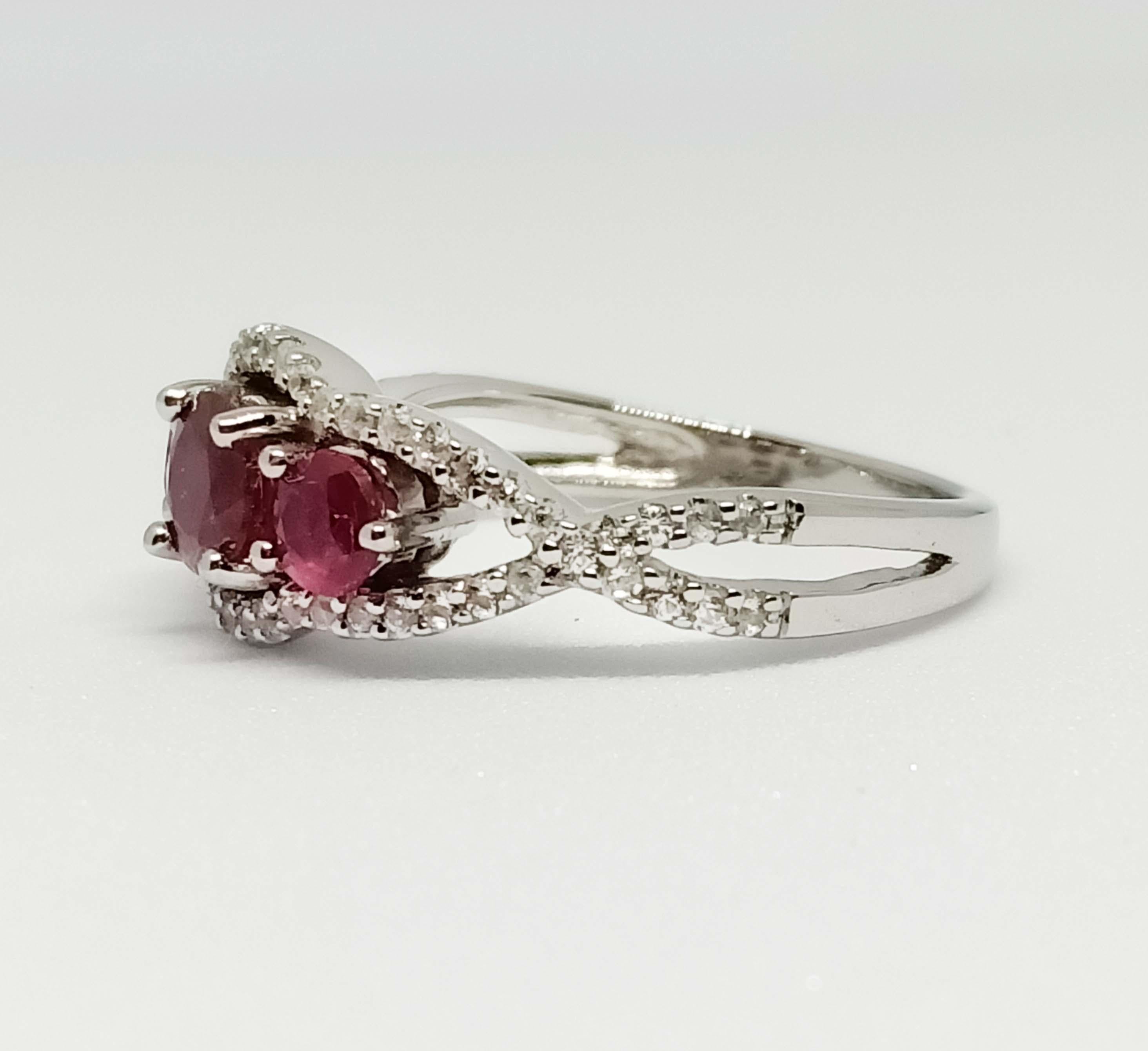 Art Nouveau Ruby ring 1.85 cts withs white zircon For Sale