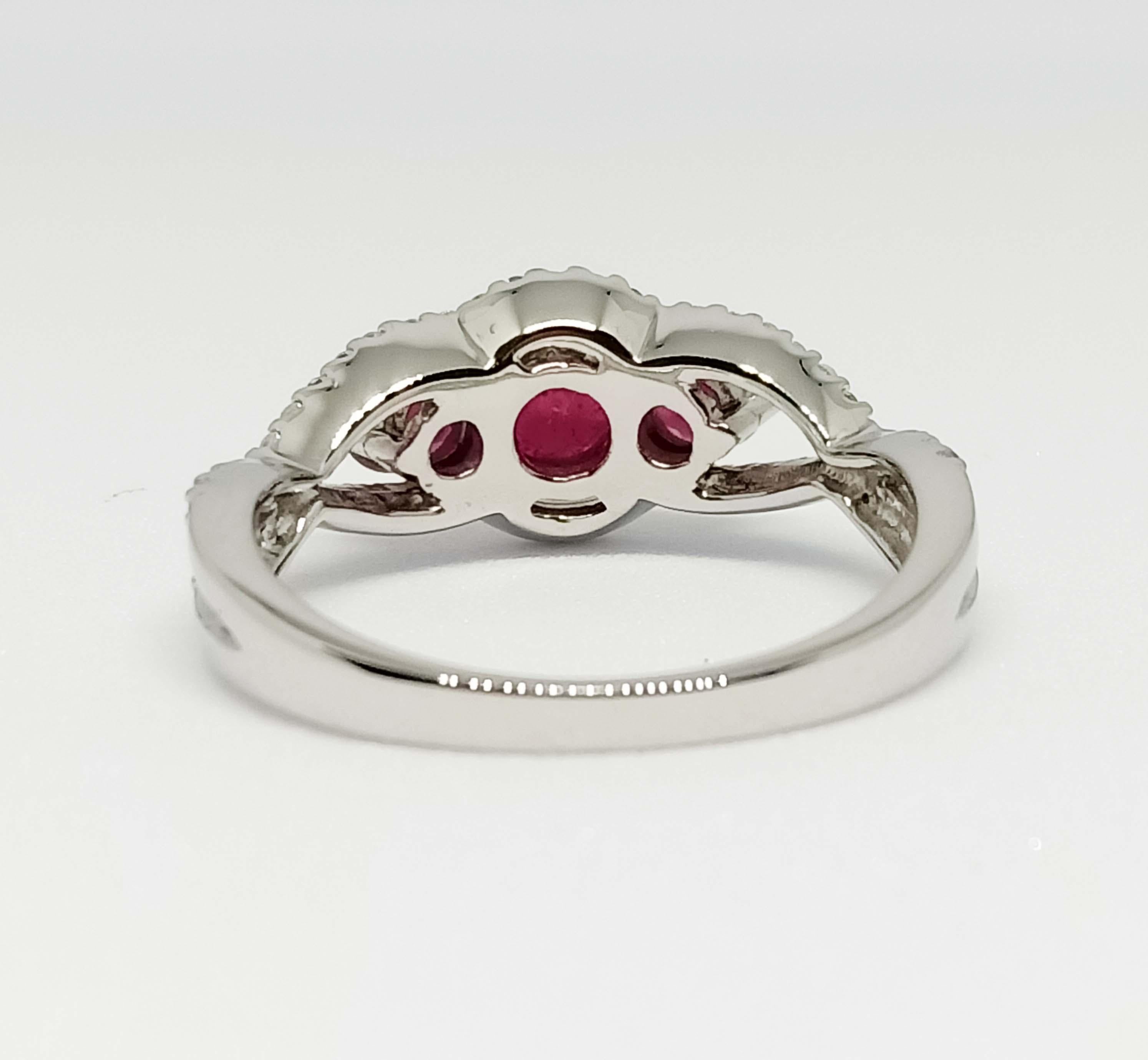 Round Cut Ruby ring 1.85 cts withs white zircon For Sale