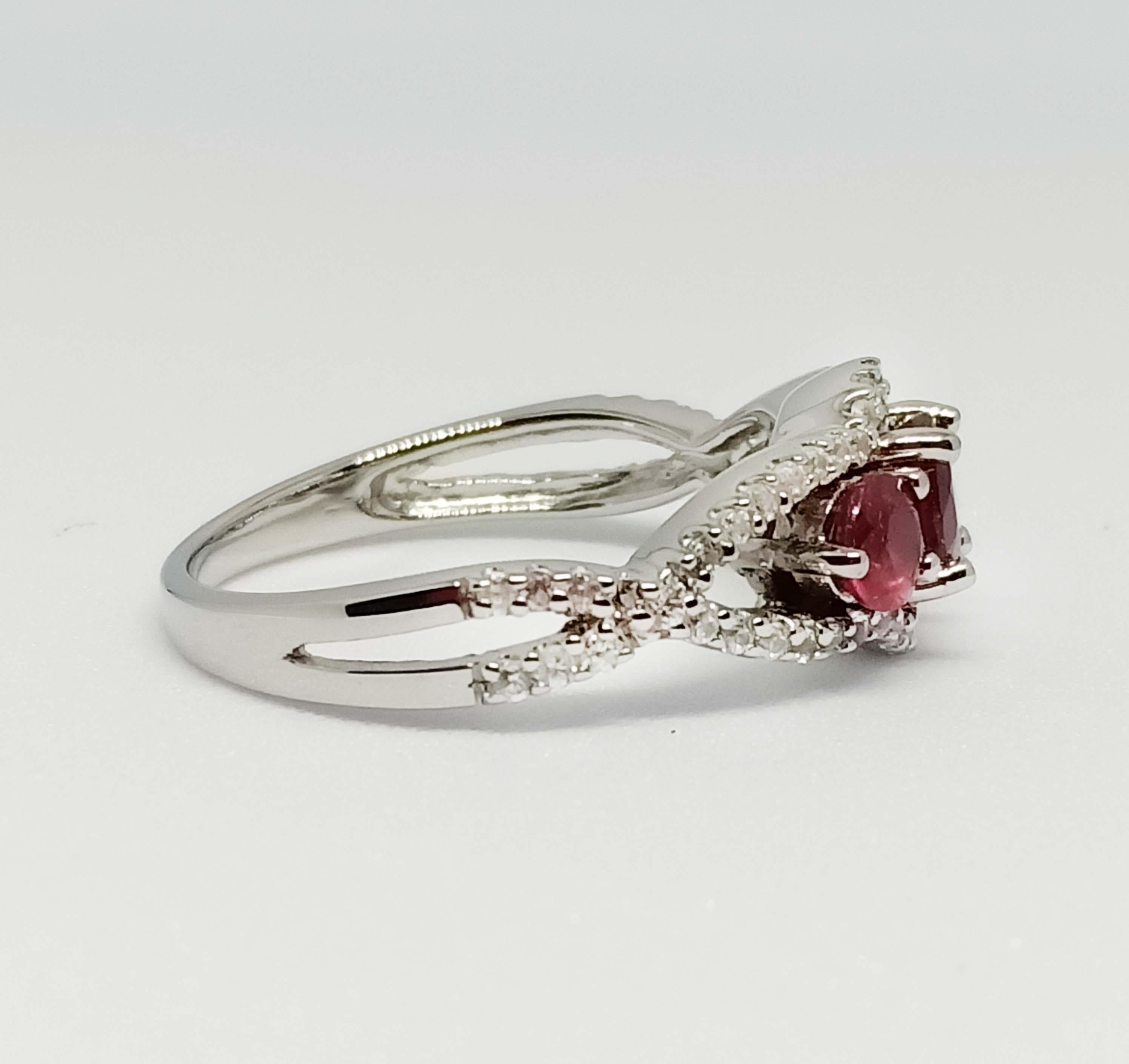 Round Cut Ruby ring 1.85 cts withs white zircon For Sale