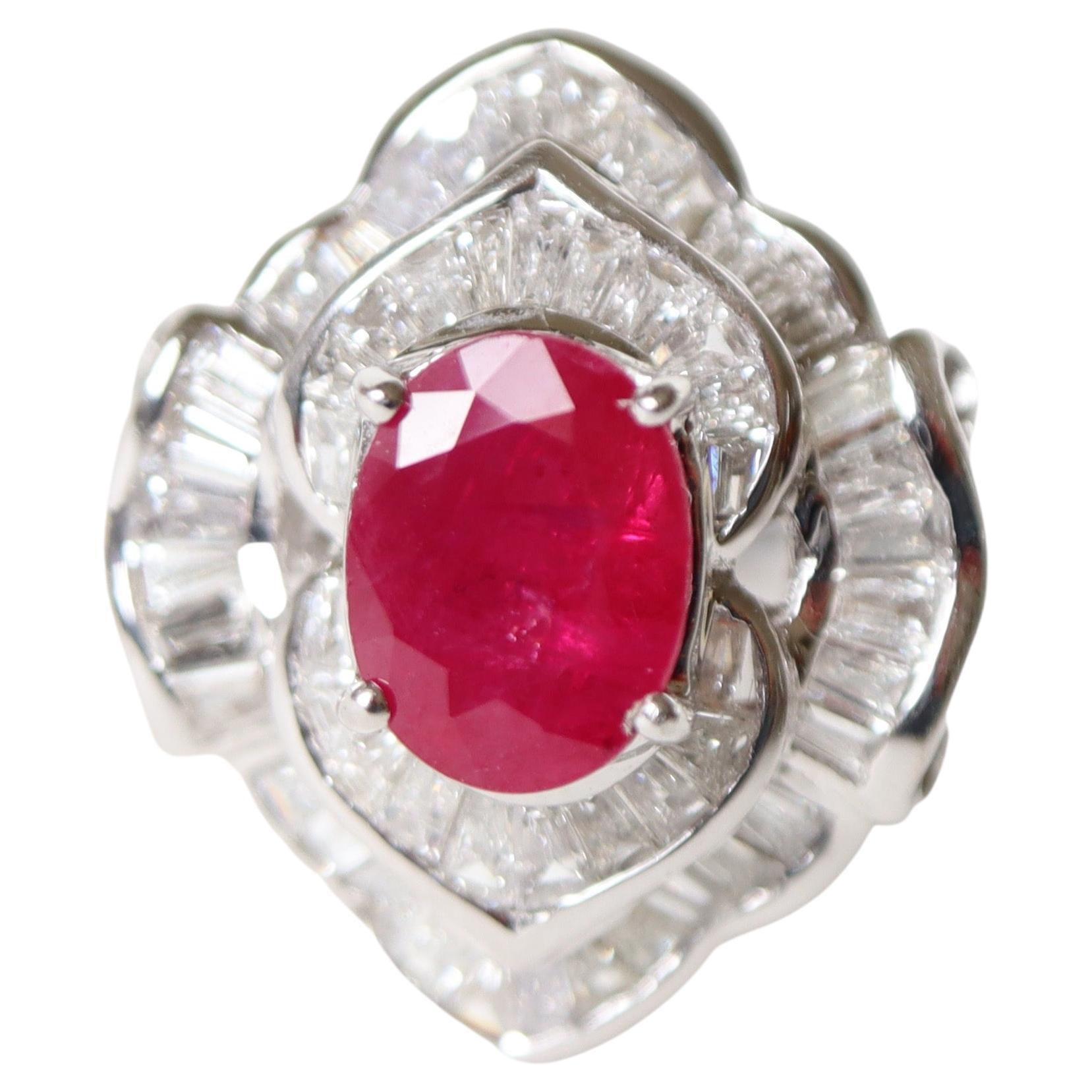 Anello con rubino 1,98 K in oro bianco 18 carati, diamanti