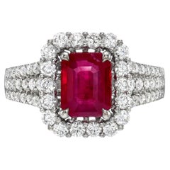 Anillo de Rubí y Diamantes talla Esmeralda - Lujo atemporal de Merkaba Beverly Hills
