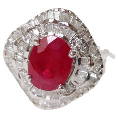 Bague rubis 2,36 carats en or blanc 18 carats, diamants