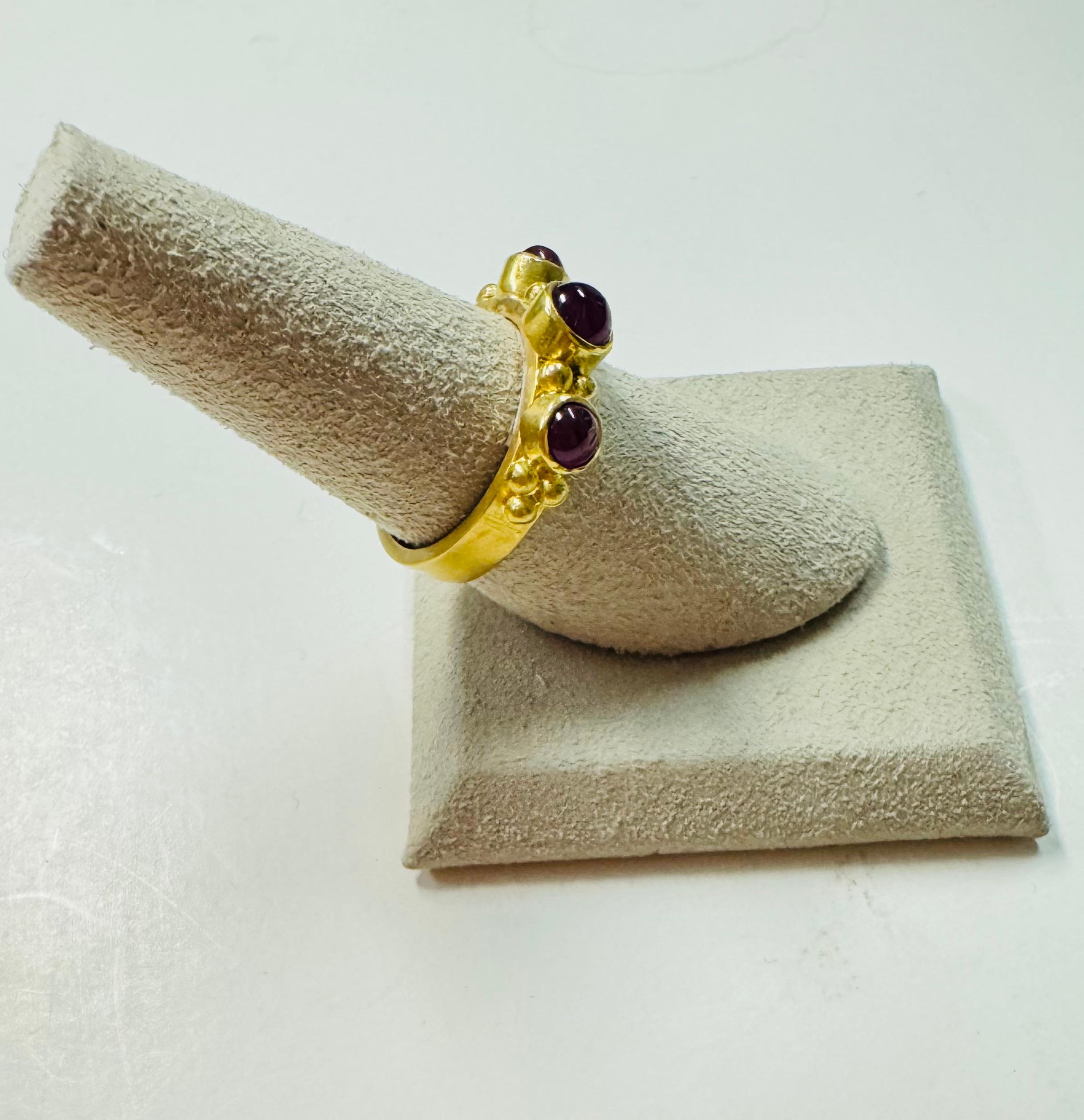 Cabochon Anello di rubino in vendita