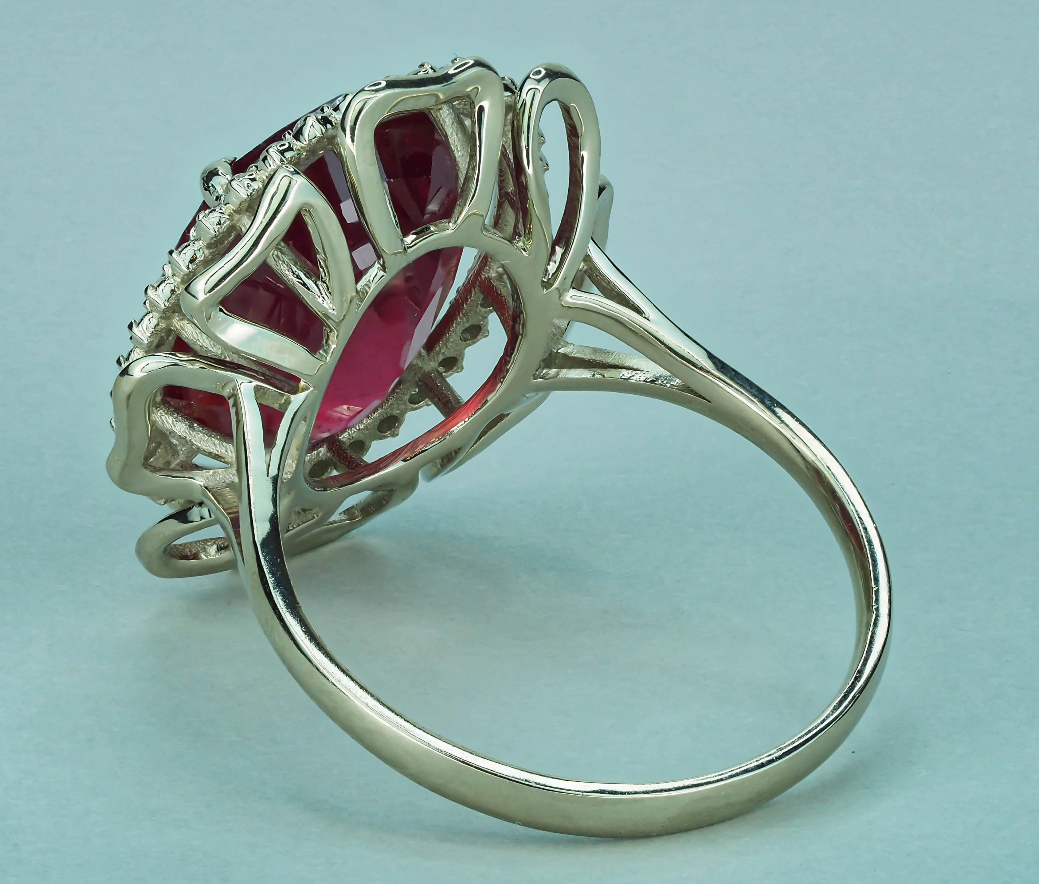 For Sale:  Ruby Ring in 14k Gold, Ruby and Diamonds Gold Ring 10
