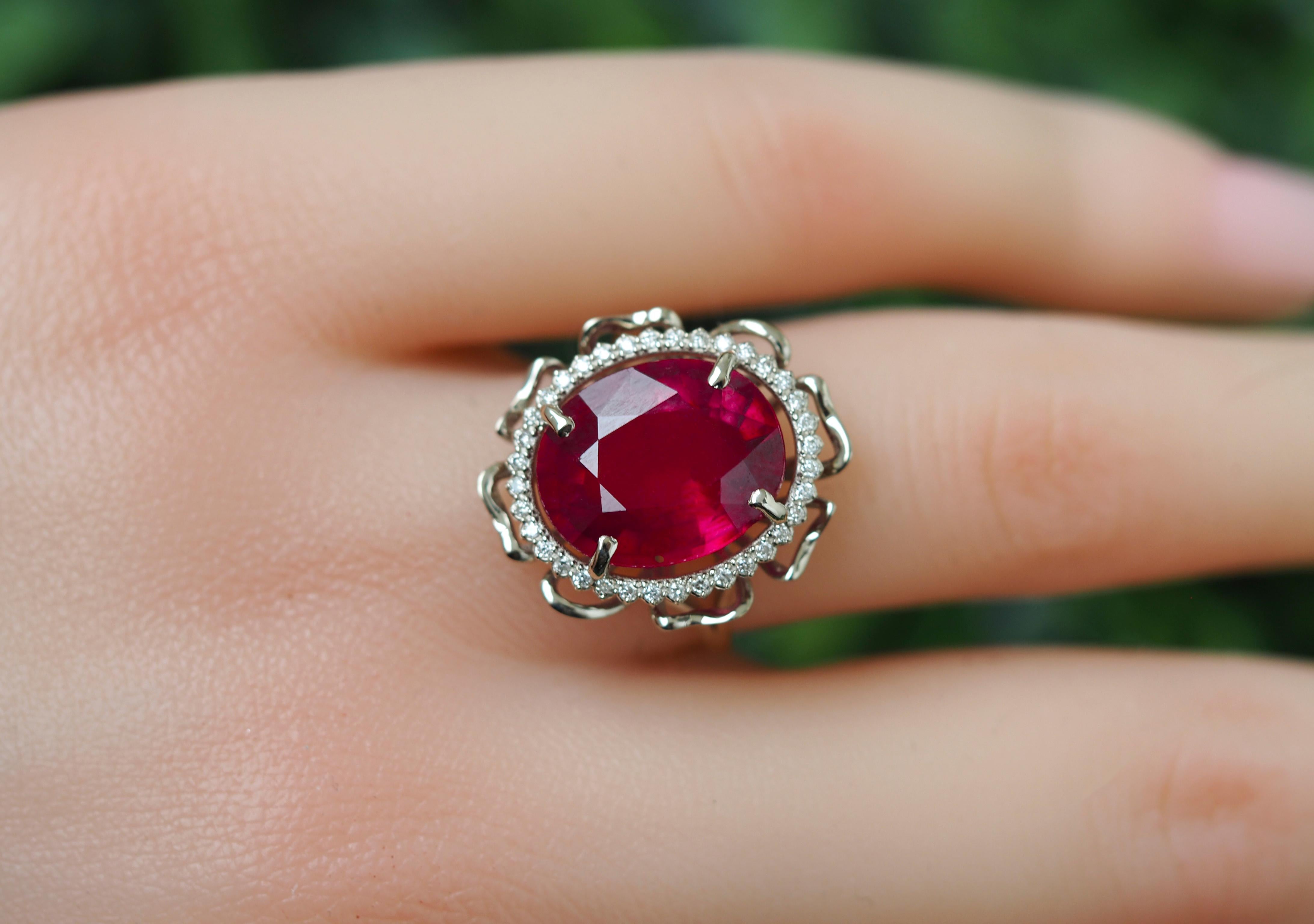 For Sale:  Ruby Ring in 14k Gold, Ruby and Diamonds Gold Ring 2