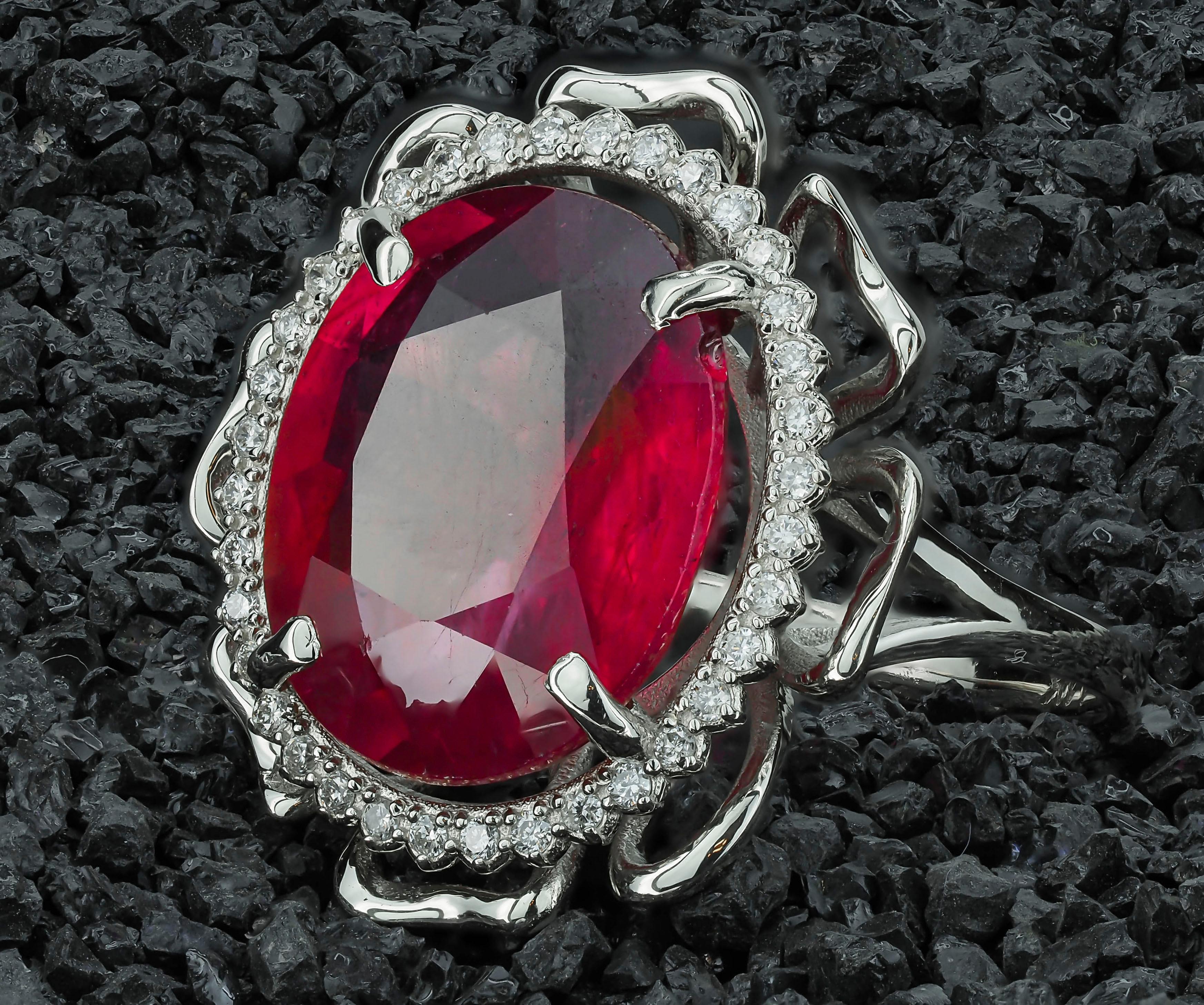 For Sale:  Ruby Ring in 14k Gold, Ruby and Diamonds Gold Ring 4