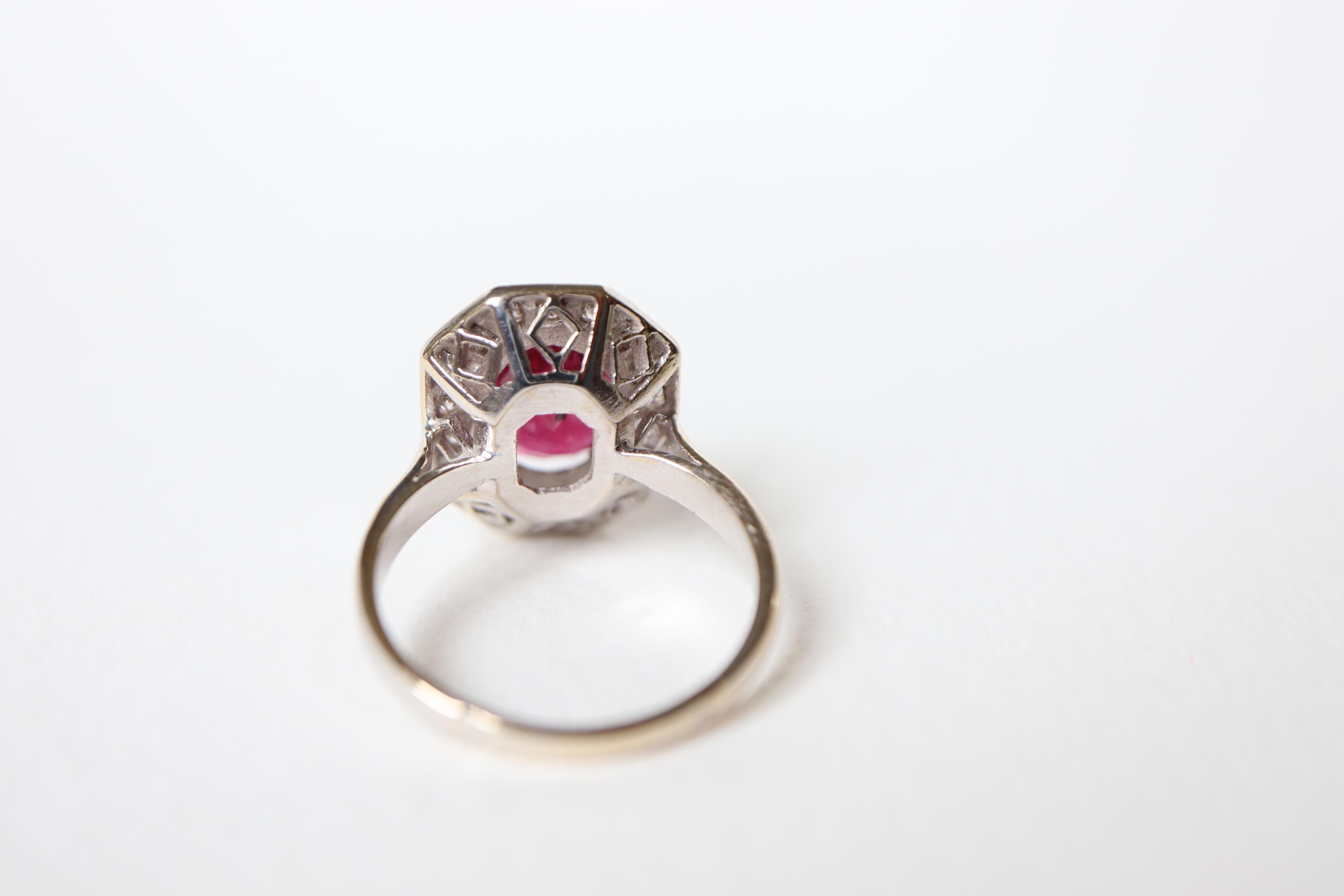 Bague en or blanc 18 carats, diamants et rubis 5,02 carats en vente 4
