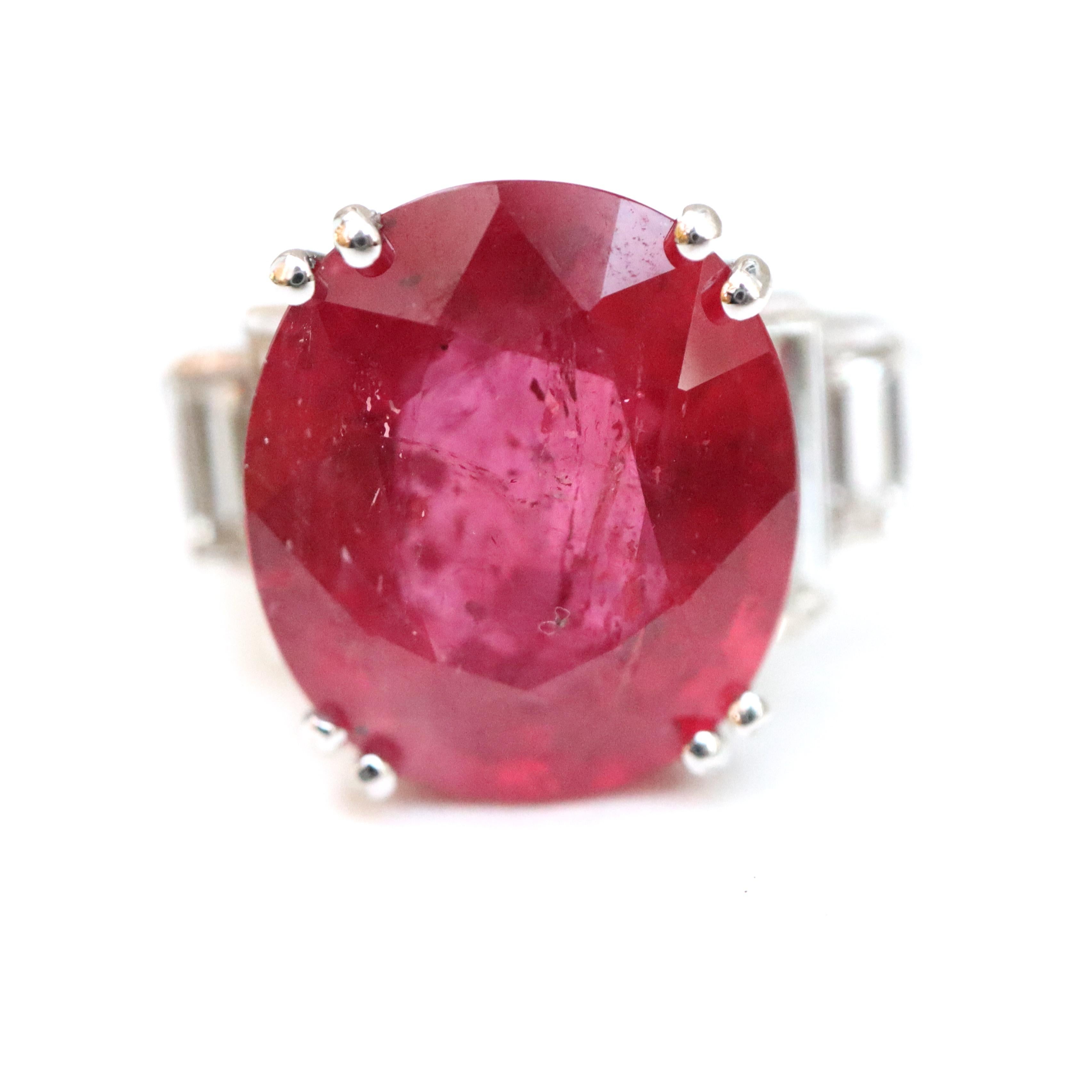 Ruby Ring Ruby 6.4 Carat in 18 Carat White Gold and Diamonds For Sale 1
