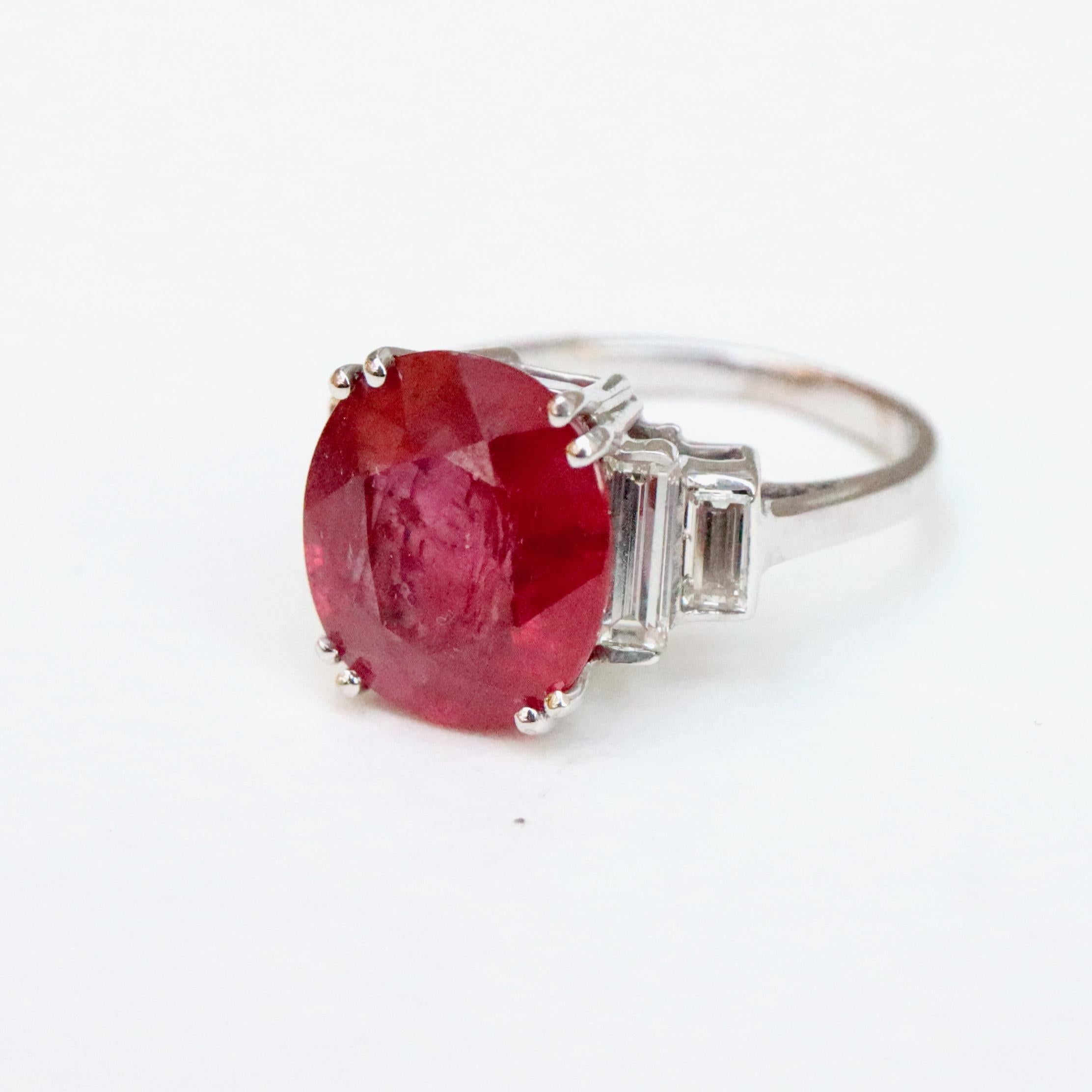 Ruby Ring Ruby 6.4 Carat in 18 Carat White Gold and Diamonds For Sale 2