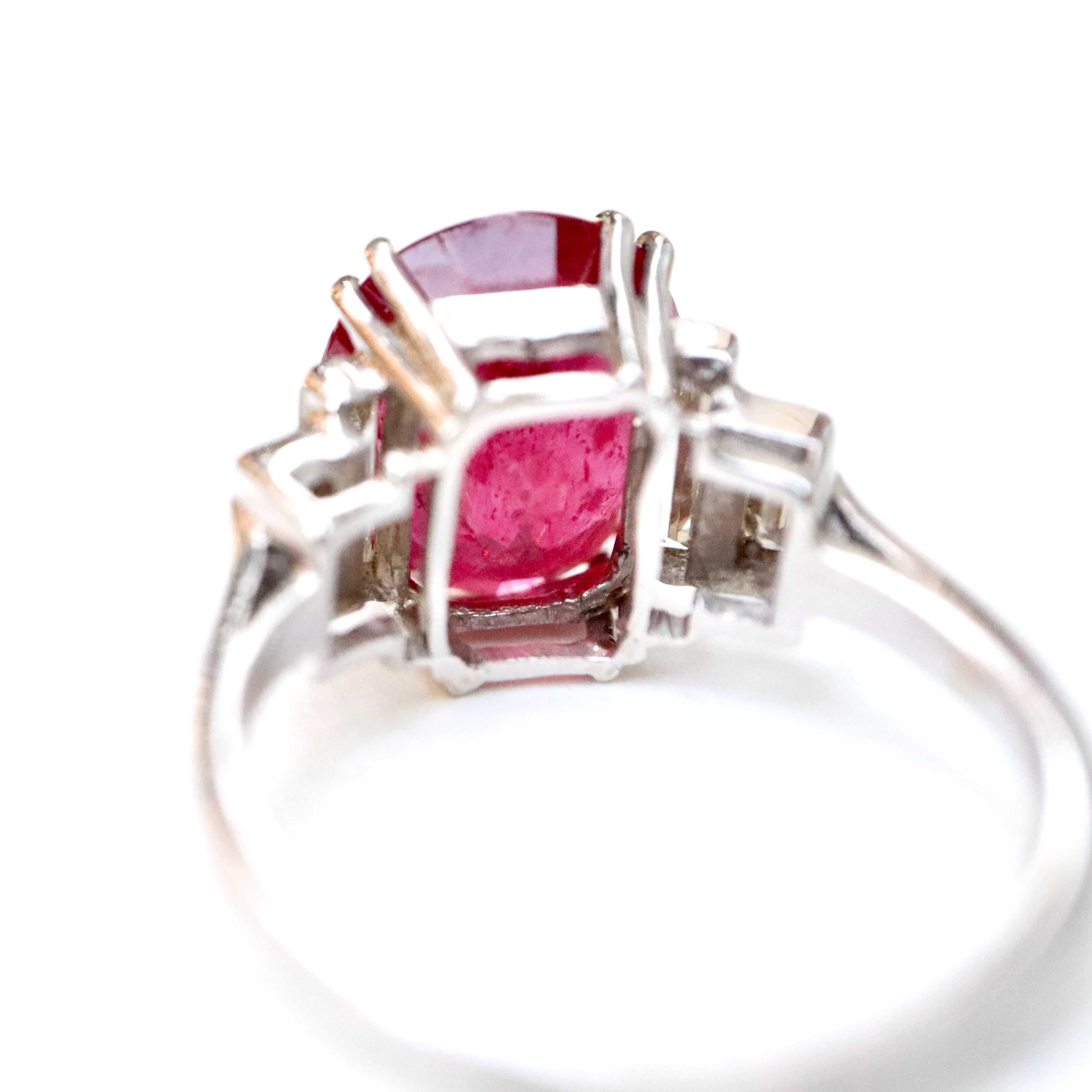Ruby Ring Ruby 6.4 Carat in 18 Carat White Gold and Diamonds For Sale 4