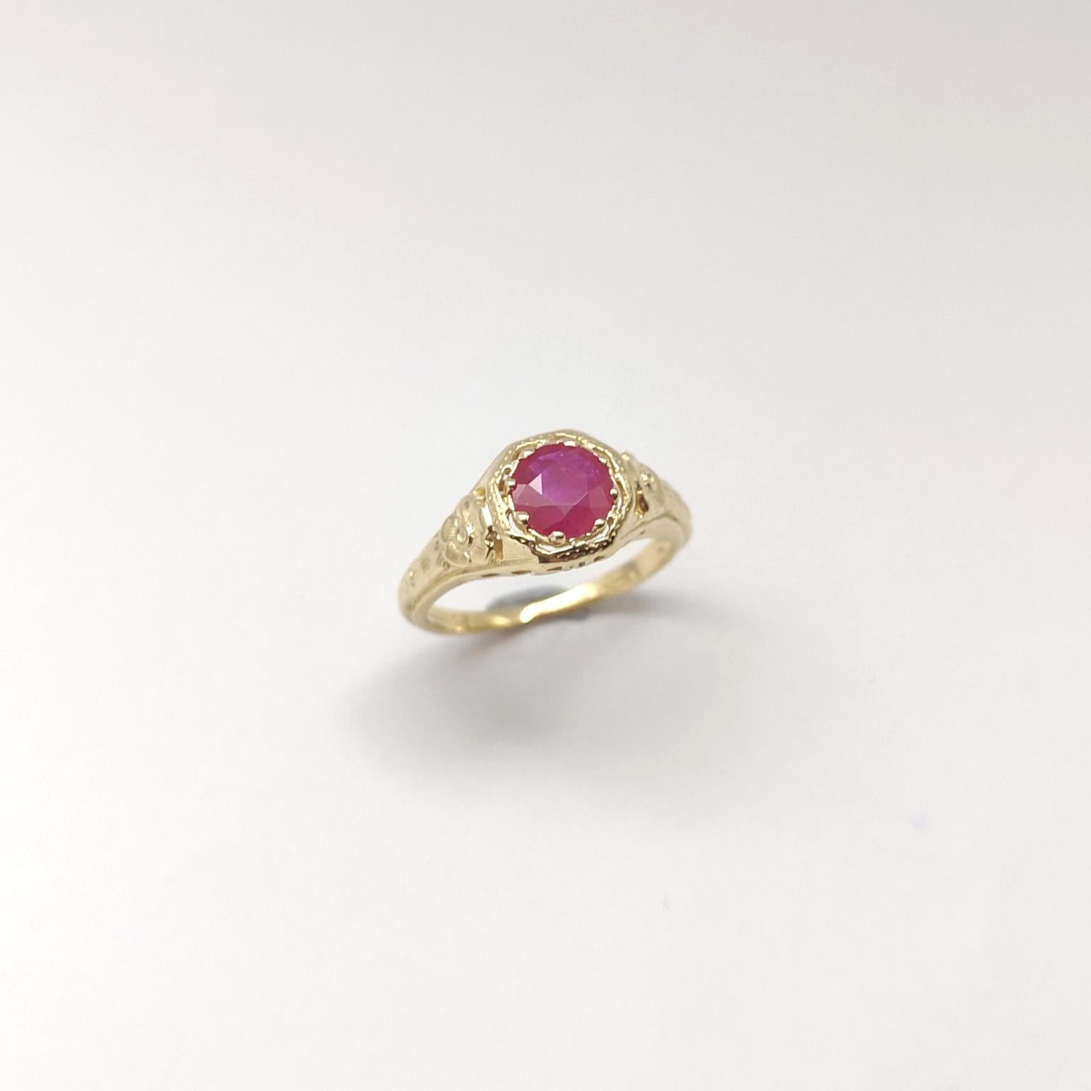 Anillo de rubí engastado en oro de 14 quilates en venta 5
