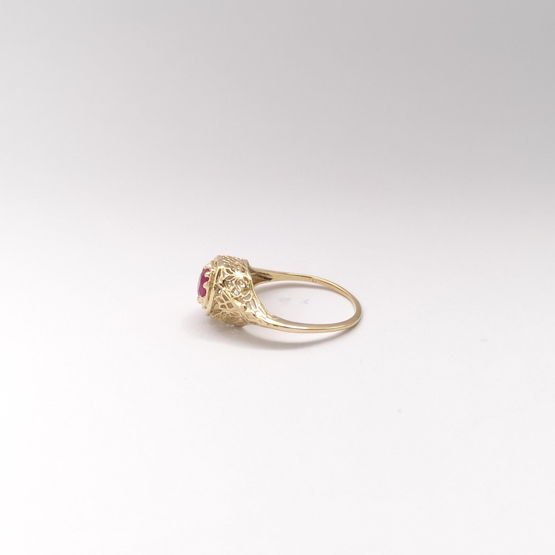Anello con rubino incastonato in oro 14K in vendita 5