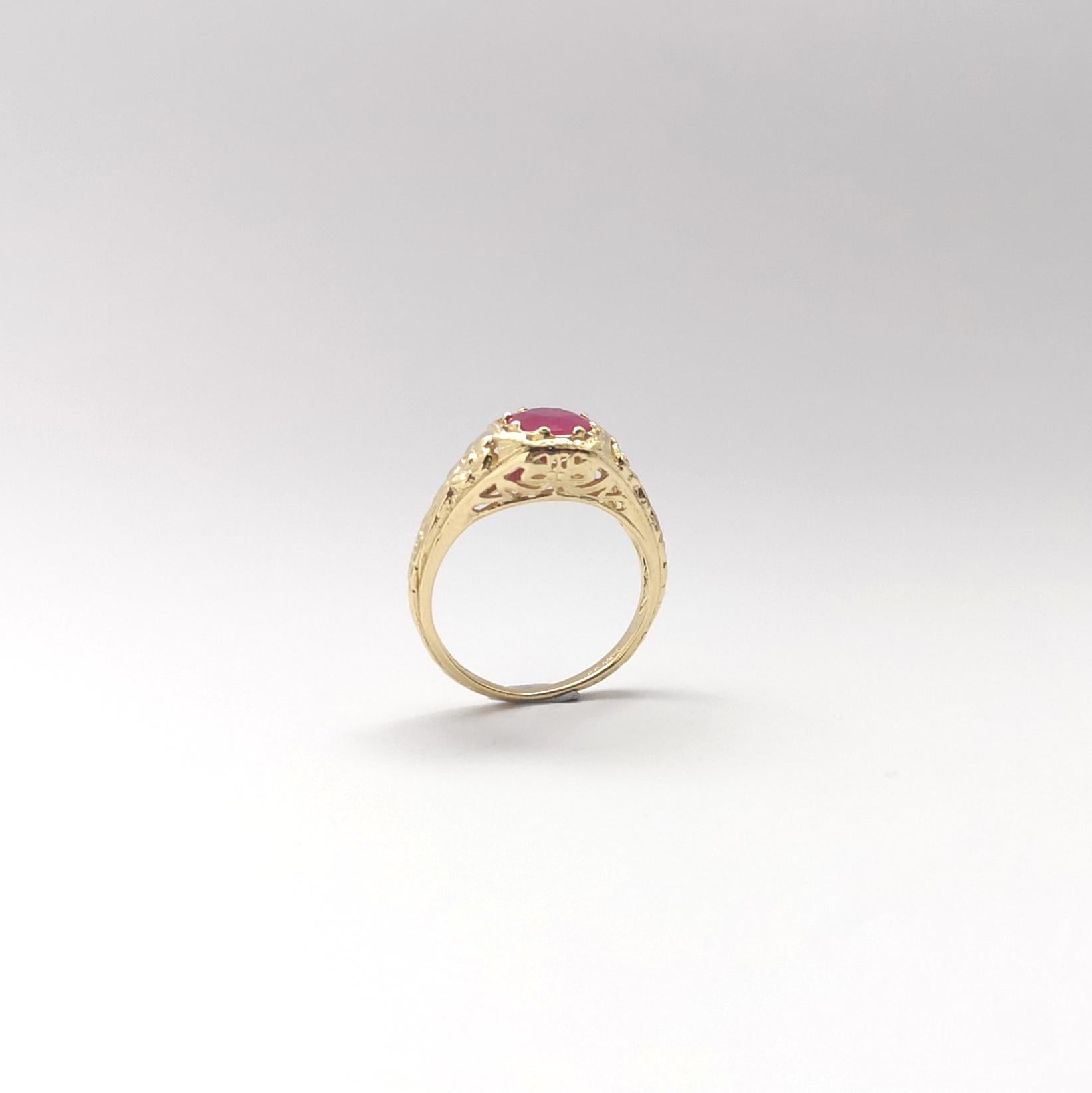 Anillo de rubí engastado en oro de 14 quilates en venta 6