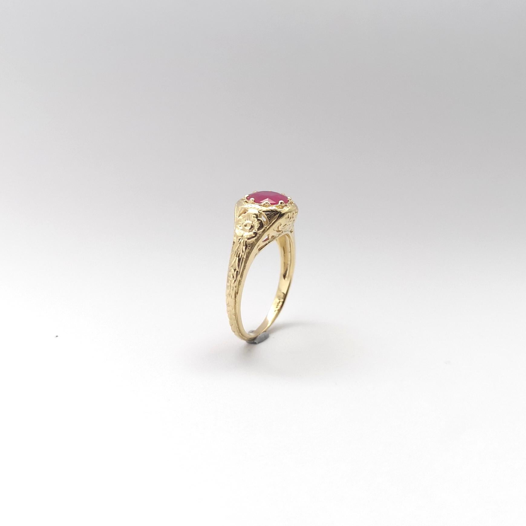 Anillo de rubí engastado en oro de 14 quilates en venta 7