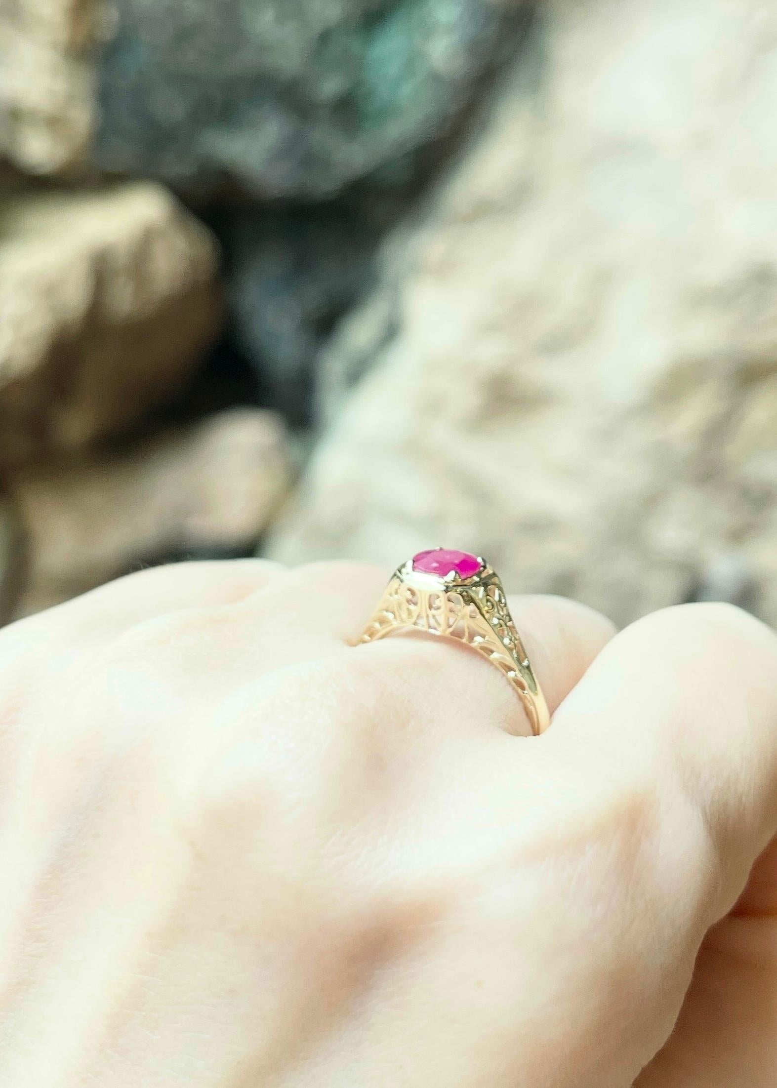 Femenino o masculino Anillo de rubí engastado en oro de 14 quilates en venta