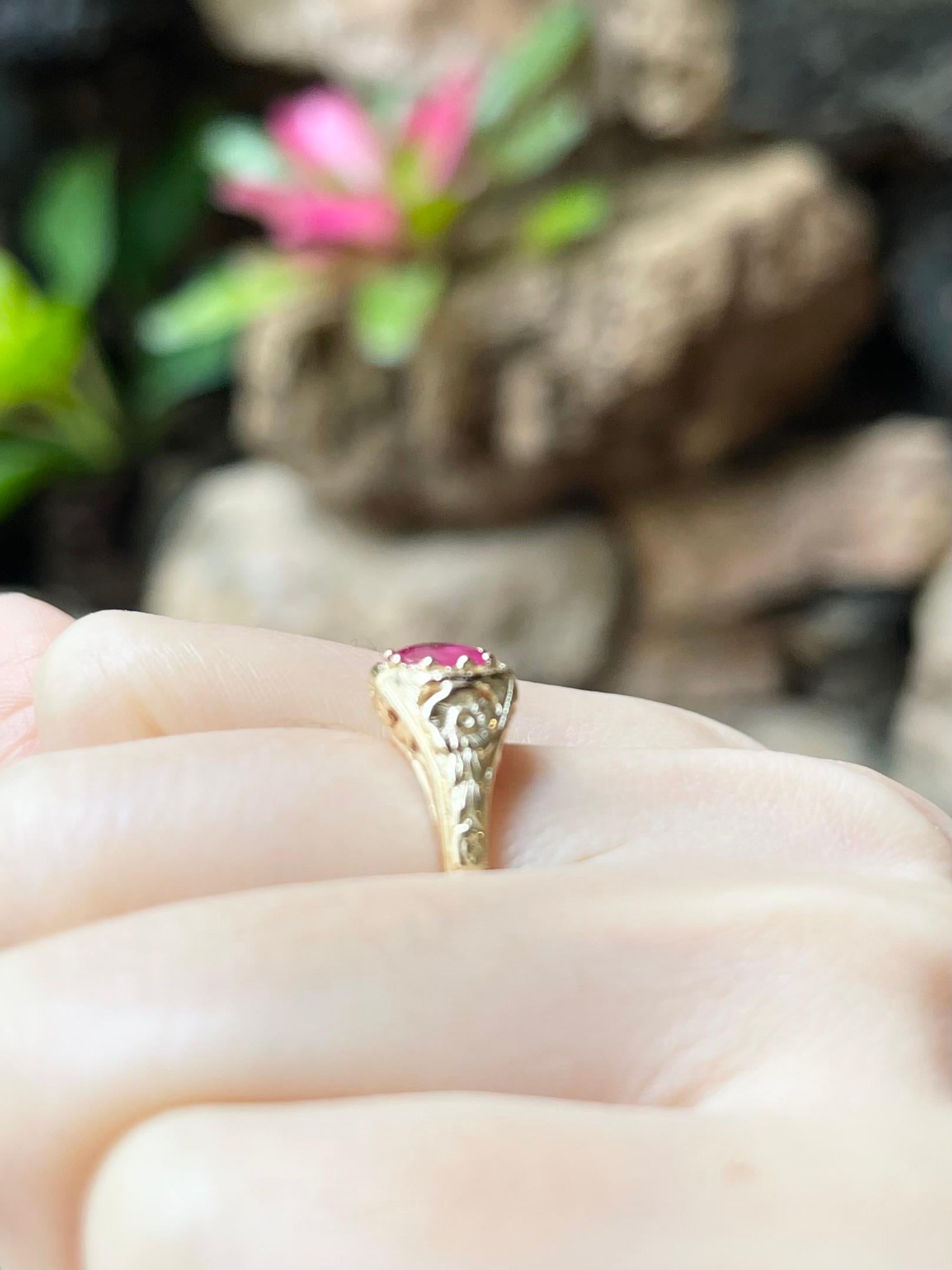 Anillo de rubí engastado en oro de 14 quilates en venta 1
