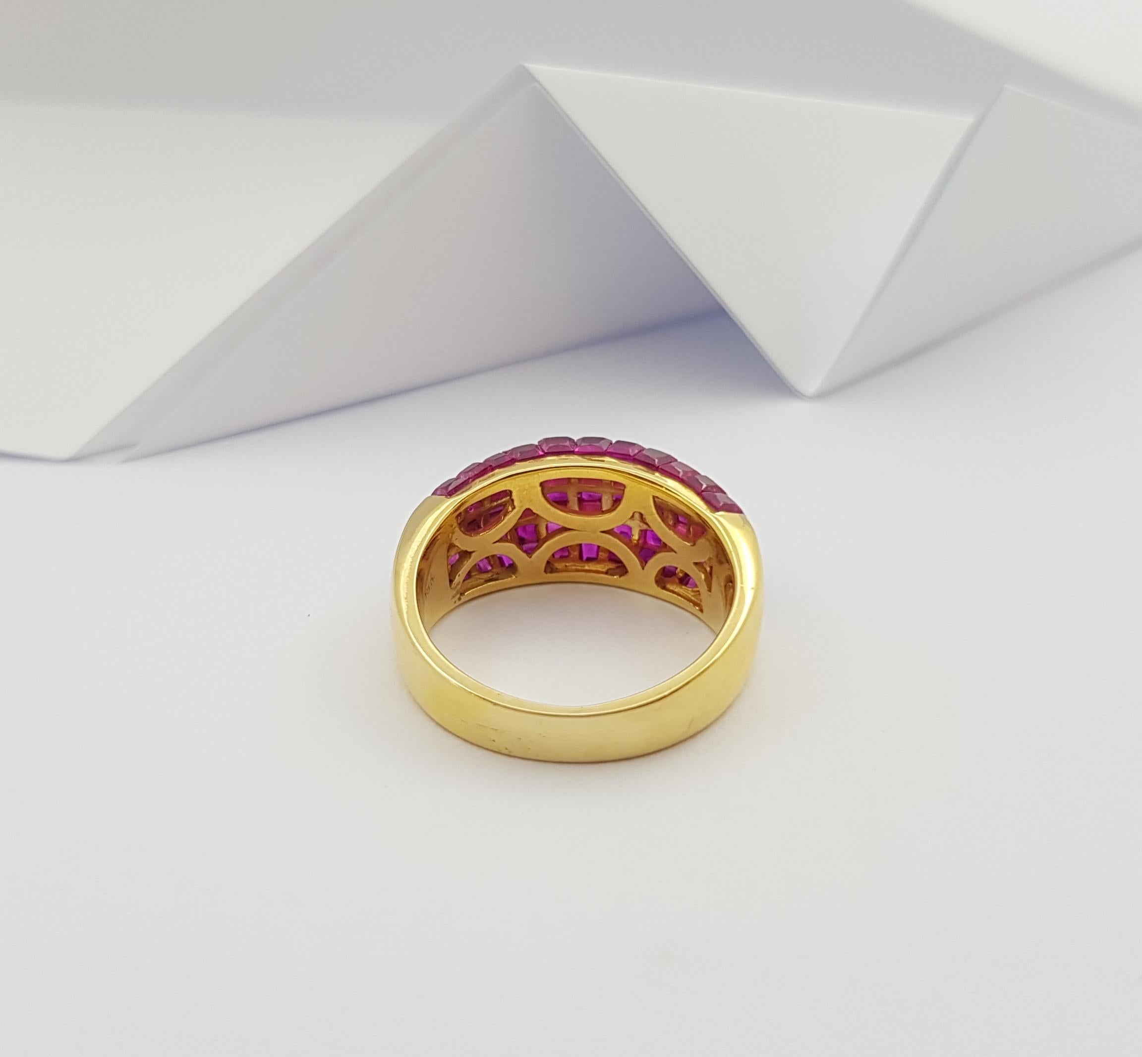 Ruby Ring Set in 18 Karat Gold Settings For Sale 4