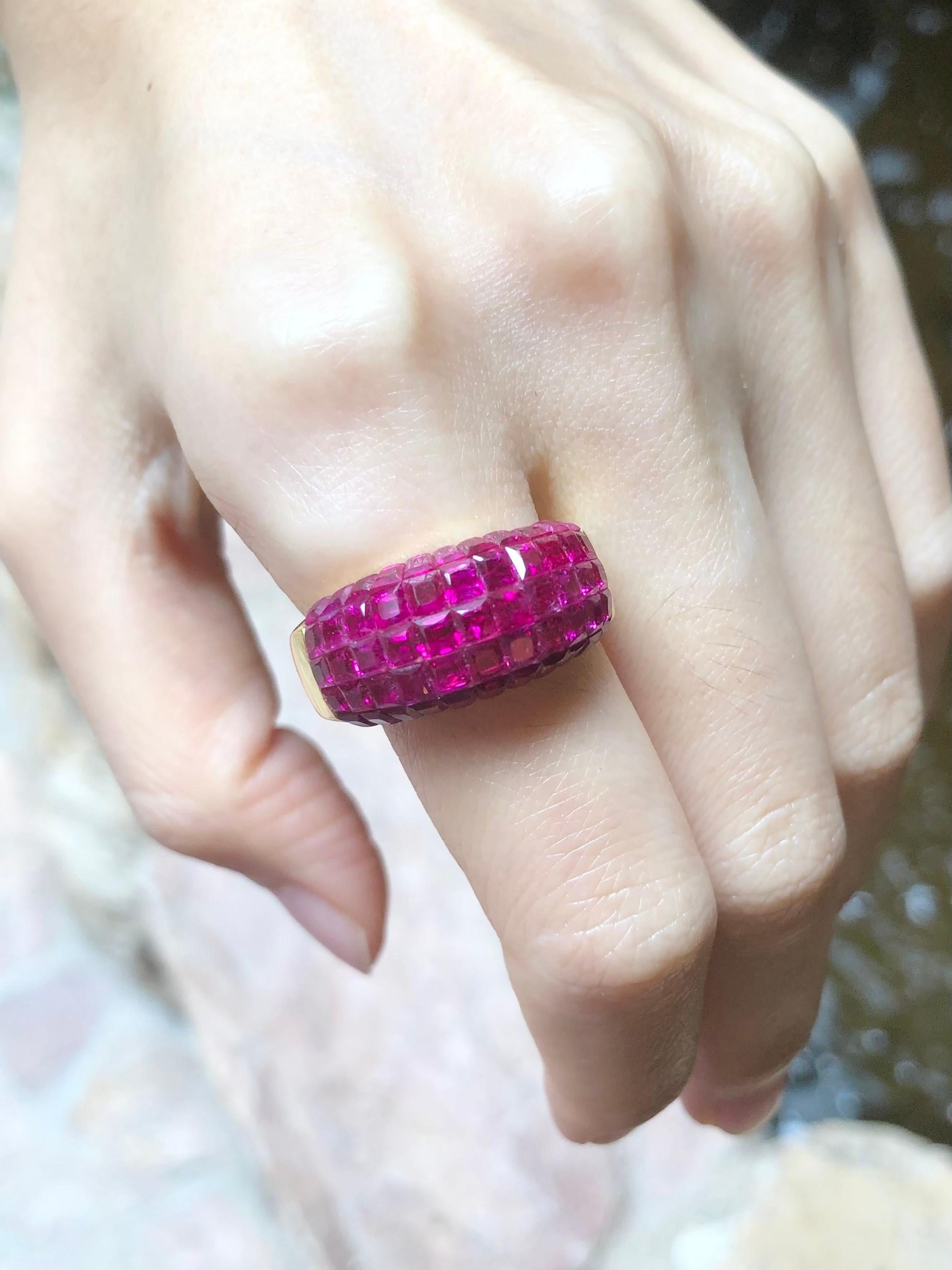 Contemporary Ruby Ring Set in 18 Karat Gold Settings For Sale