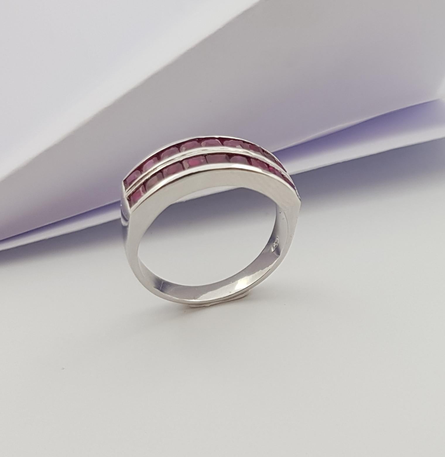 Ruby Ring Set in 18 Karat White Gold Settings For Sale 2