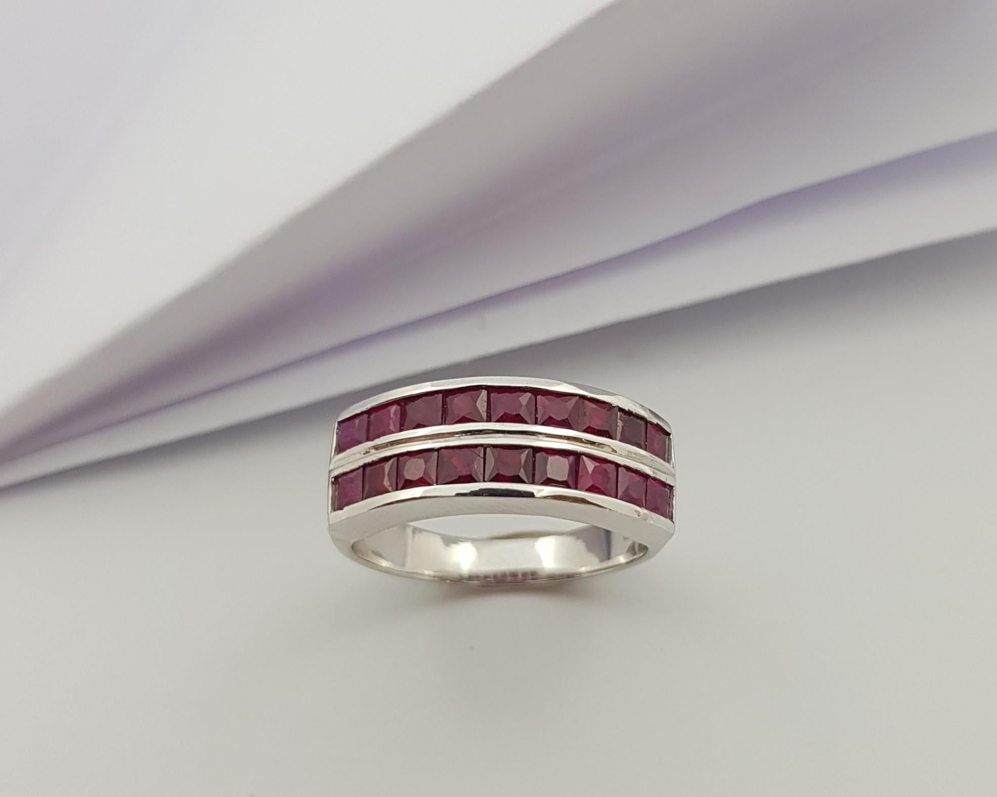 Women's or Men's Ruby Ring Set in 18 Karat White Gold Settings For Sale