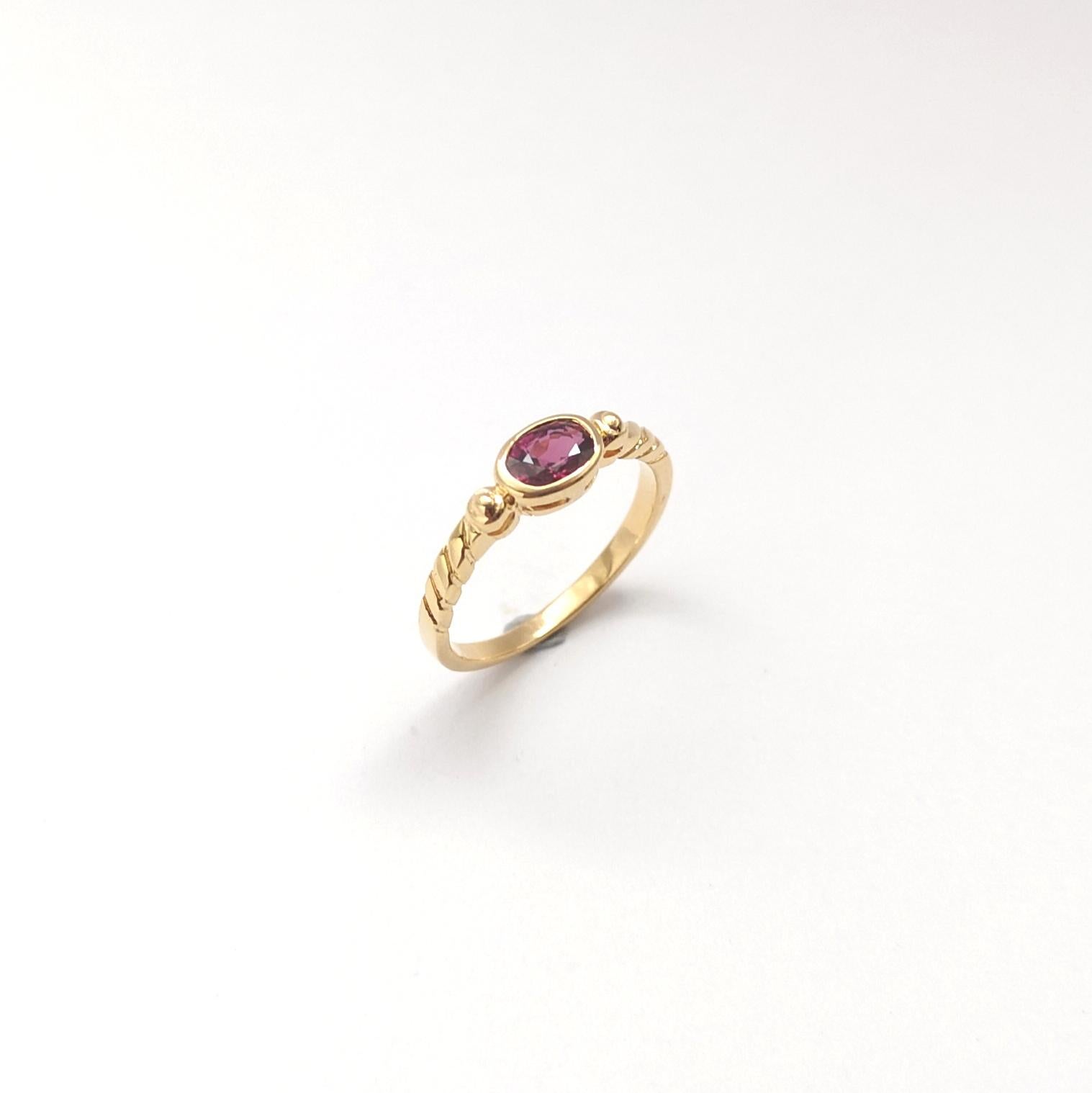 Rubin-Ring in 18 Karat Gold gefasst in Fassungen im Angebot 6