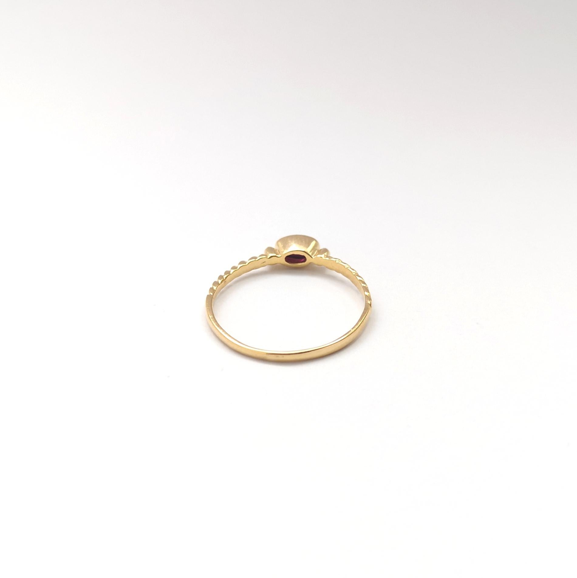Rubin-Ring in 18 Karat Gold gefasst in Fassungen im Angebot 9