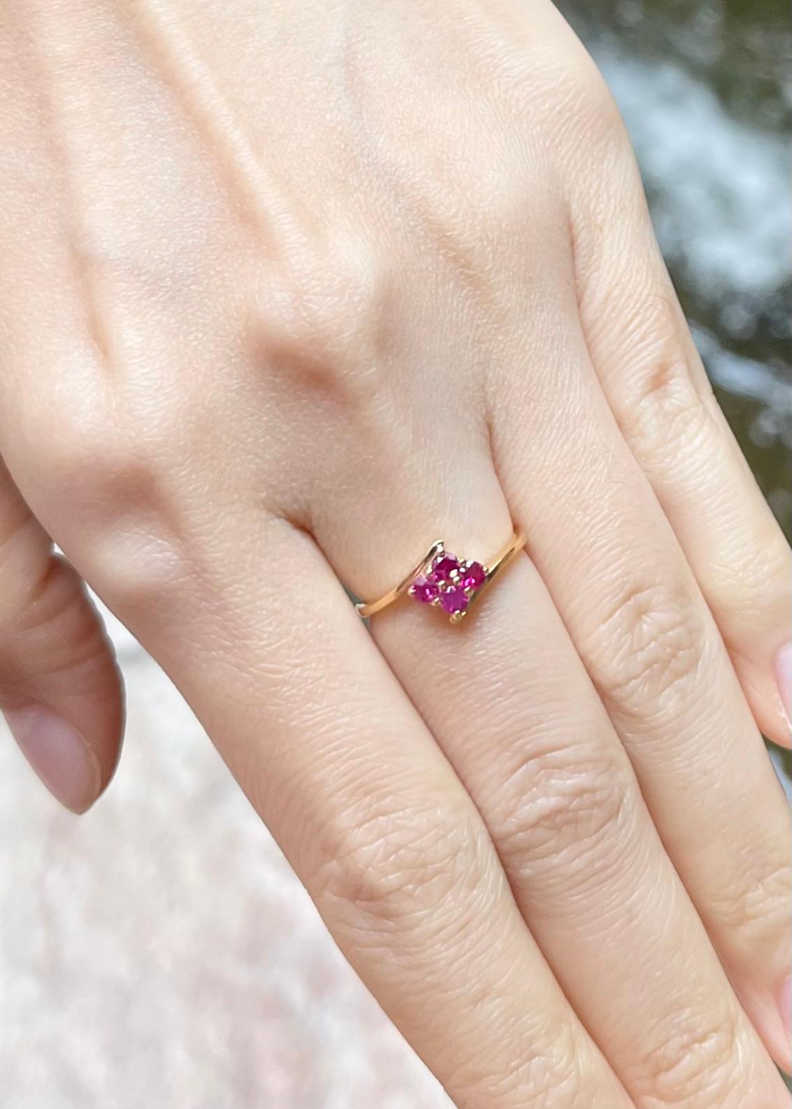 Rubin-Ring in 18 Karat Gold gefasst in Fassungen (Rundschliff) im Angebot