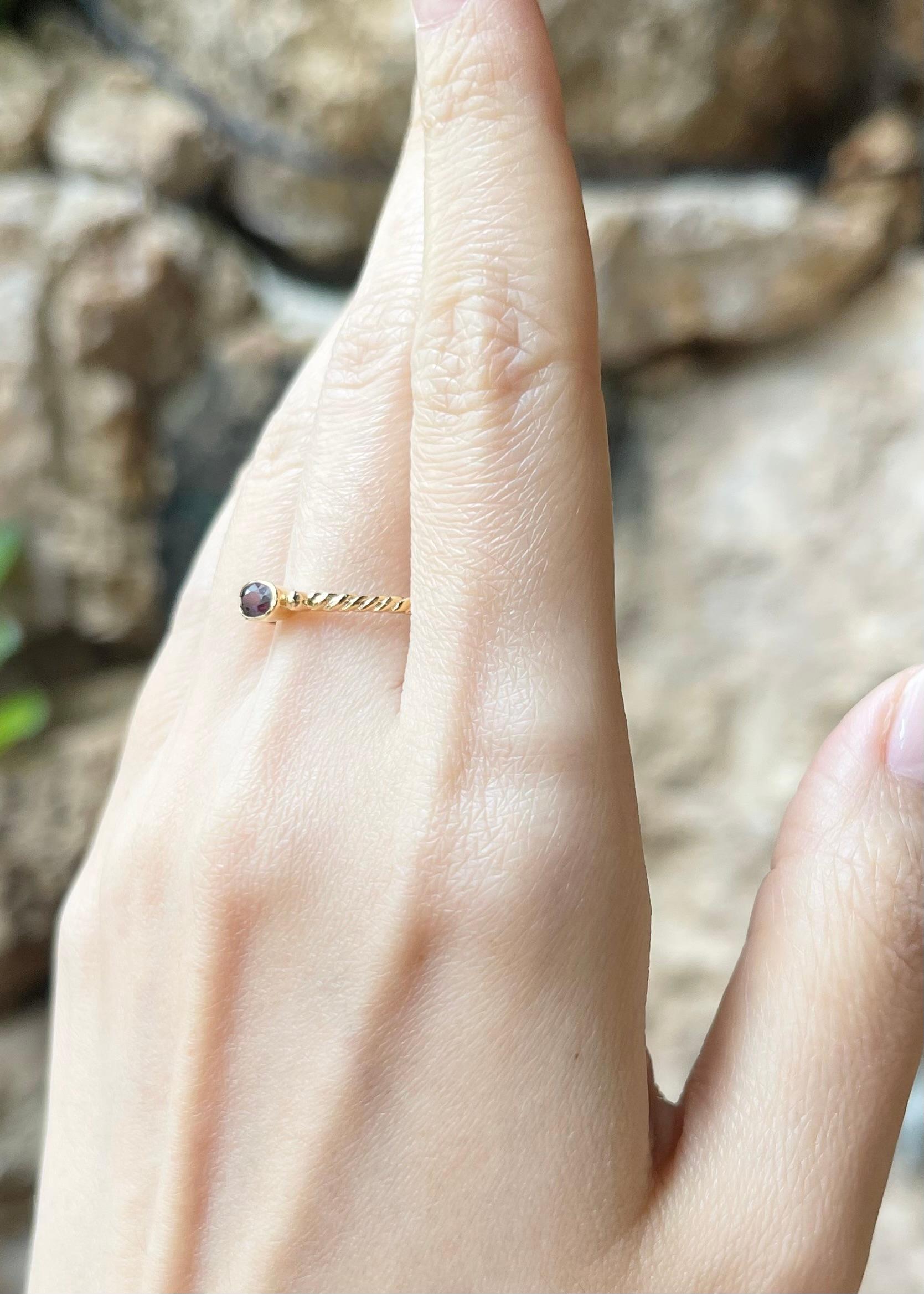 Rubin-Ring in 18 Karat Gold gefasst in Fassungen im Zustand „Neu“ im Angebot in Bangkok, TH