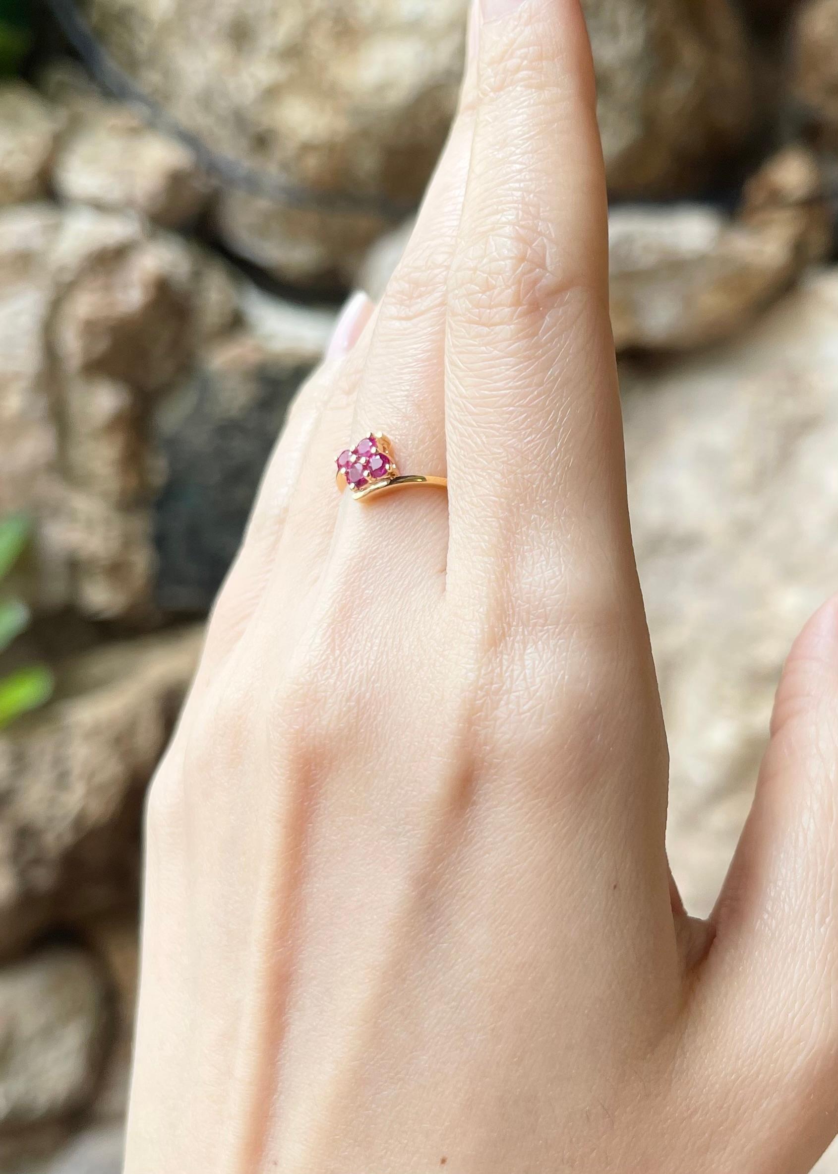 Rubin-Ring in 18 Karat Gold gefasst in Fassungen im Zustand „Neu“ im Angebot in Bangkok, TH