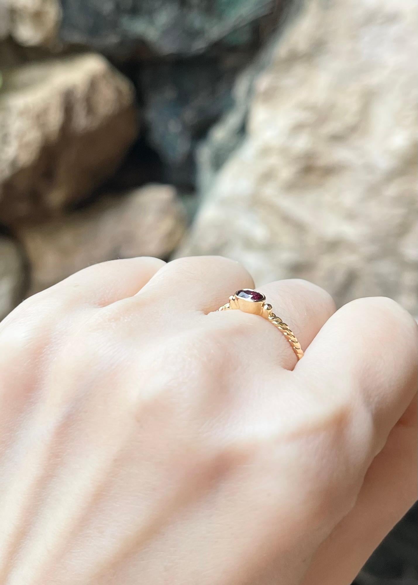 Rubin-Ring in 18 Karat Gold gefasst in Fassungen Damen im Angebot