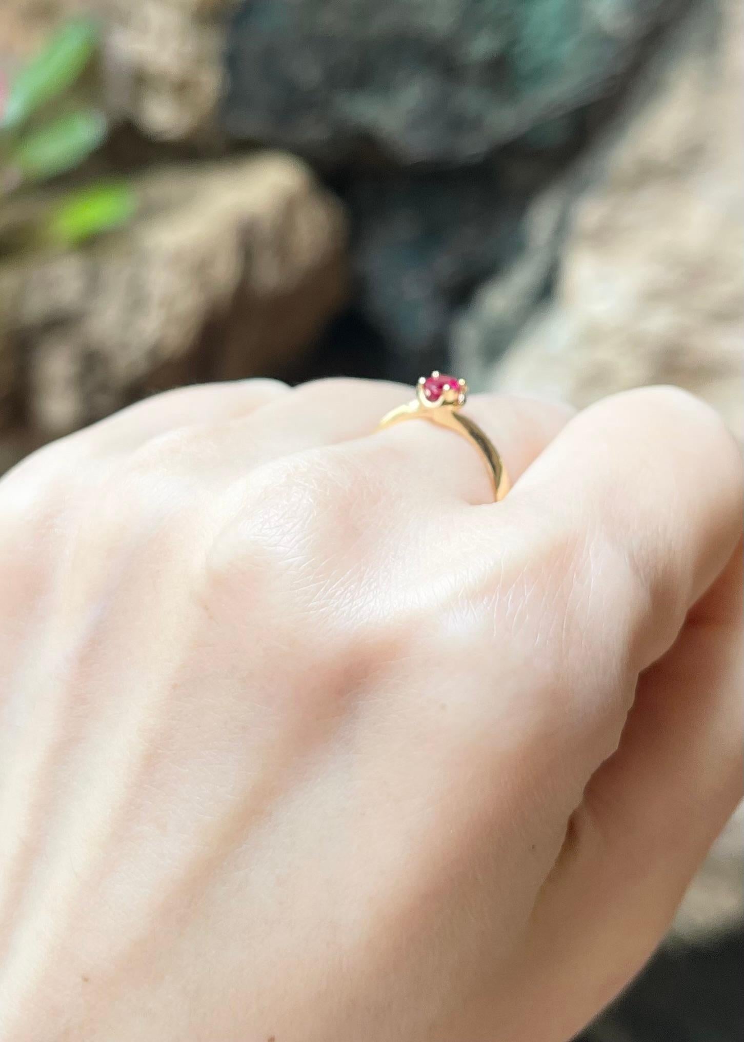 Rubin-Ring in 18 Karat Gold gefasst in Fassungen Damen im Angebot