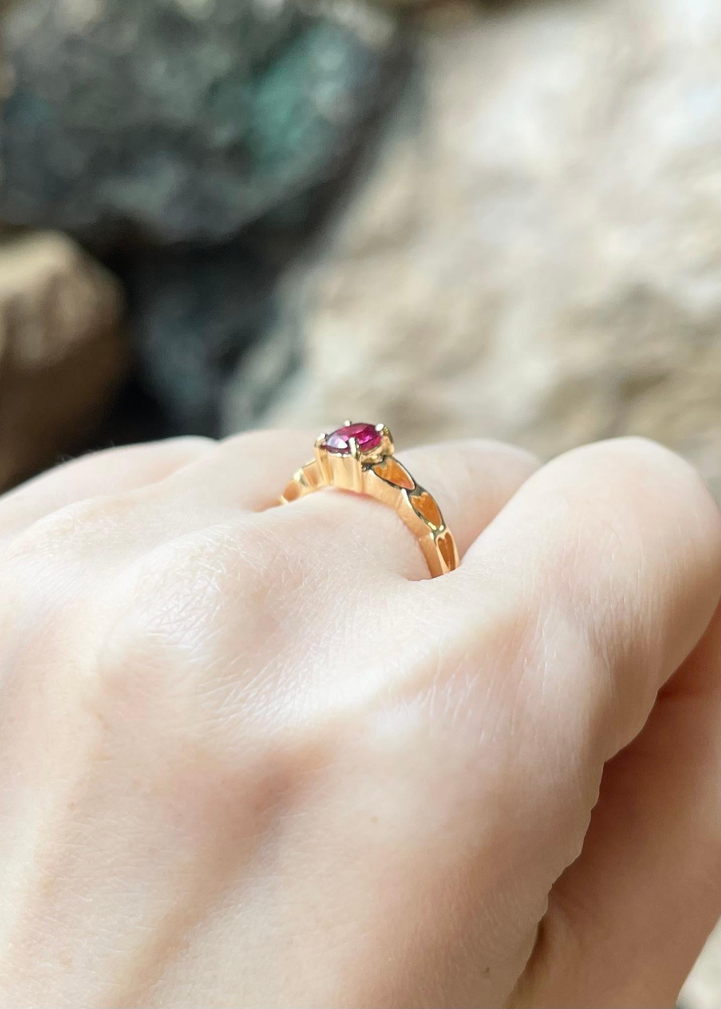 Rubin-Ring in 18 Karat Gold gefasst in Fassungen Damen im Angebot