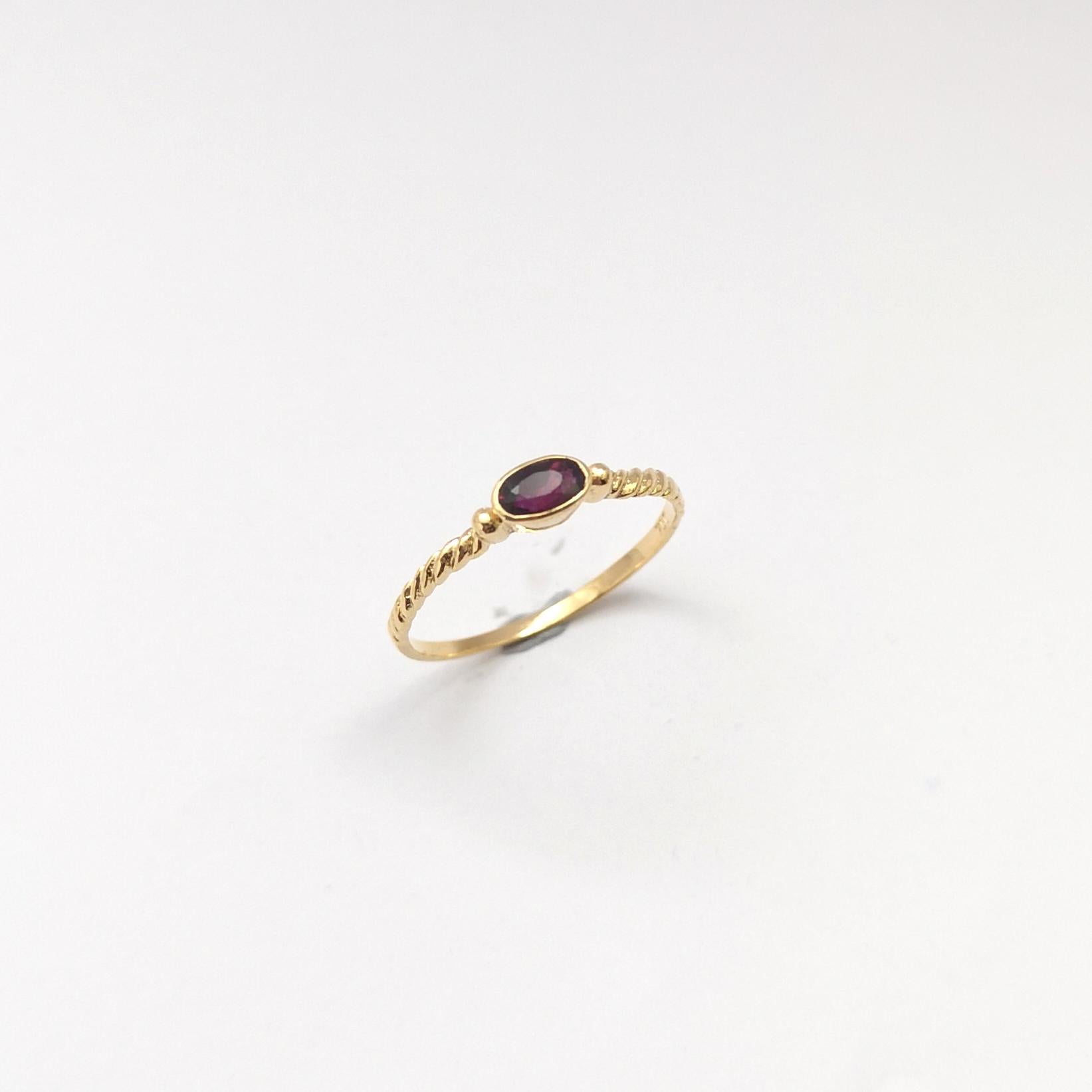 Rubin-Ring in 18 Karat Gold gefasst in Fassungen im Angebot 2