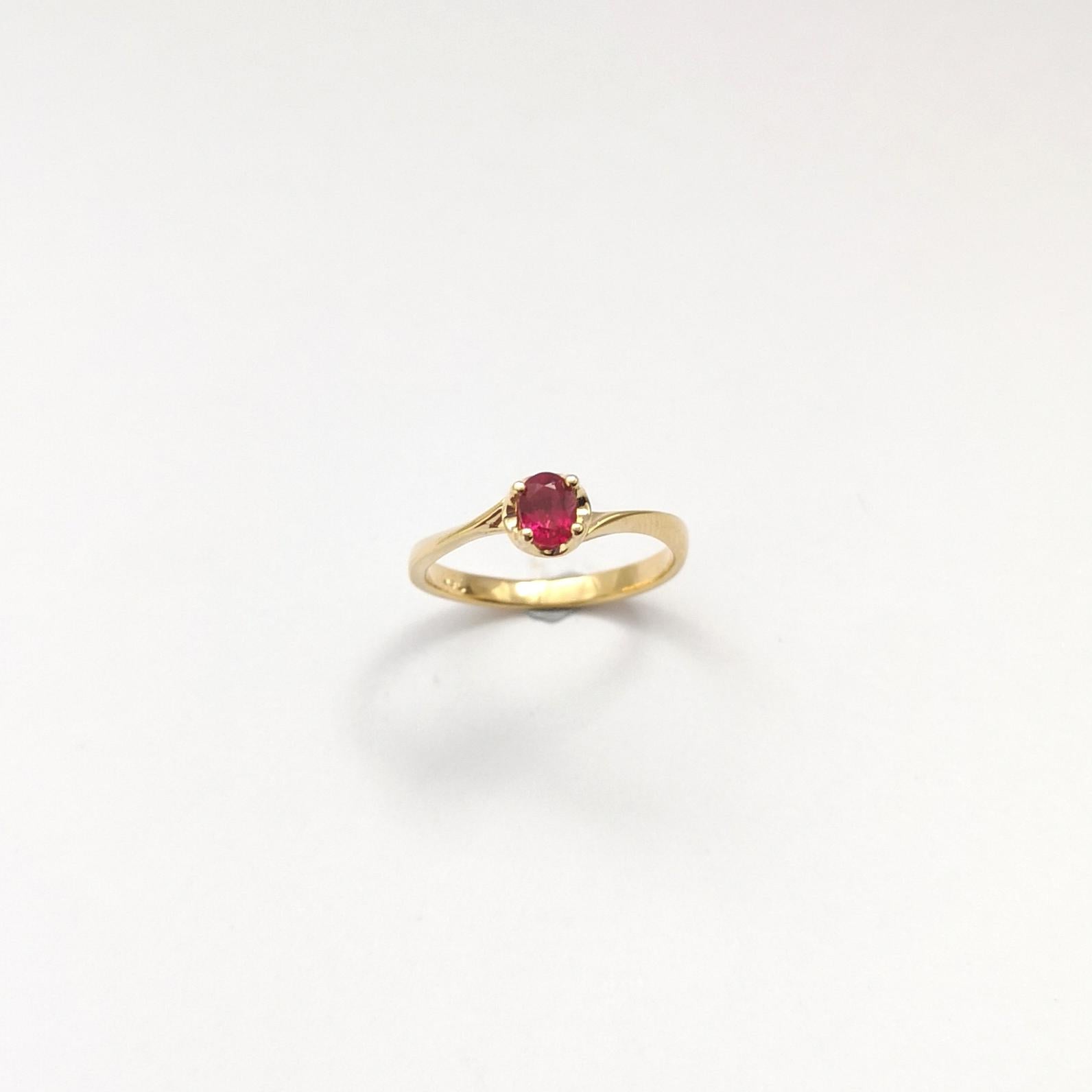 Rubin-Ring in 18 Karat Gold gefasst in Fassungen im Angebot 2
