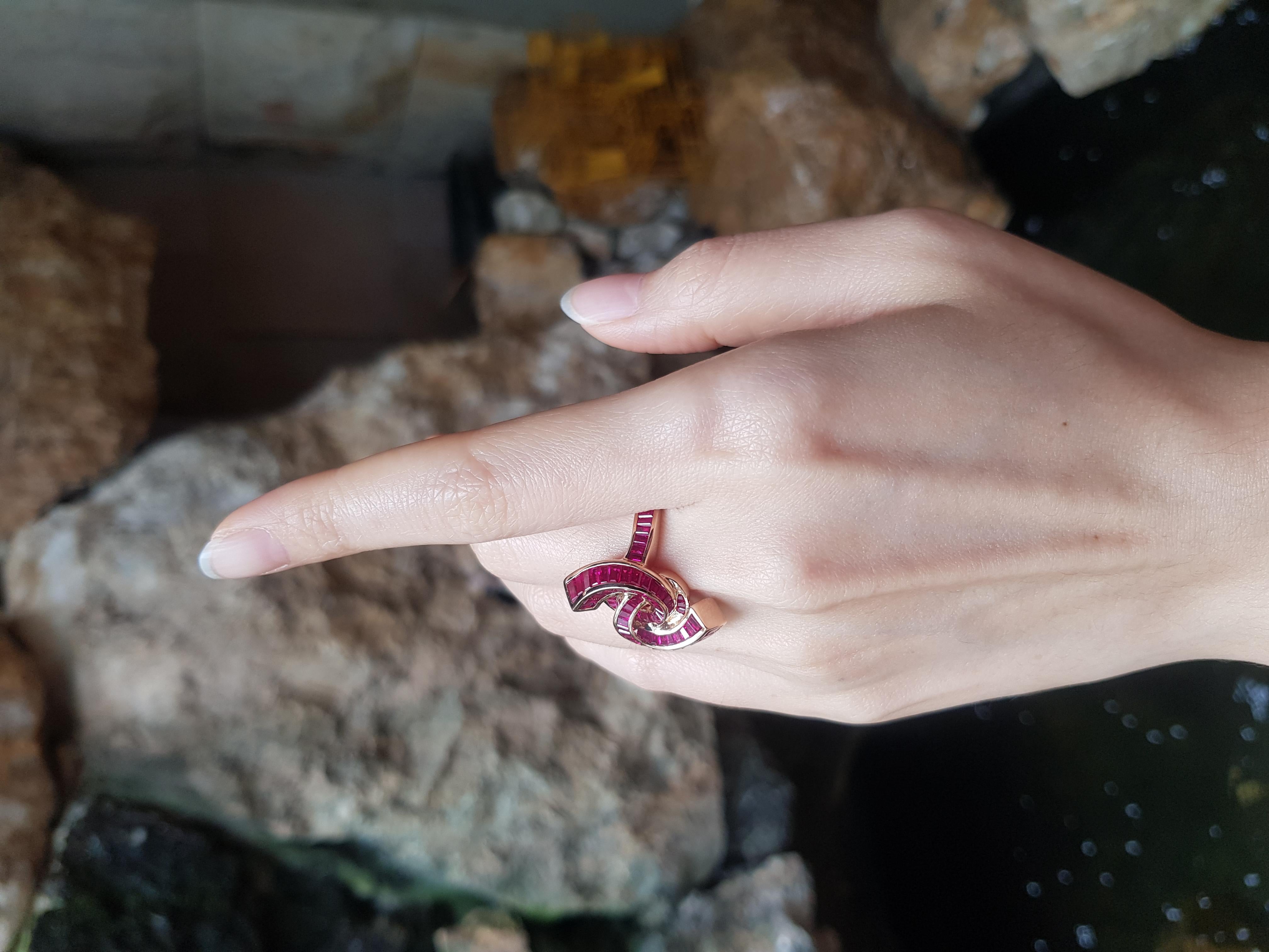 Contemporary Ruby Ring Set in 18k Rose Gold Settings For Sale