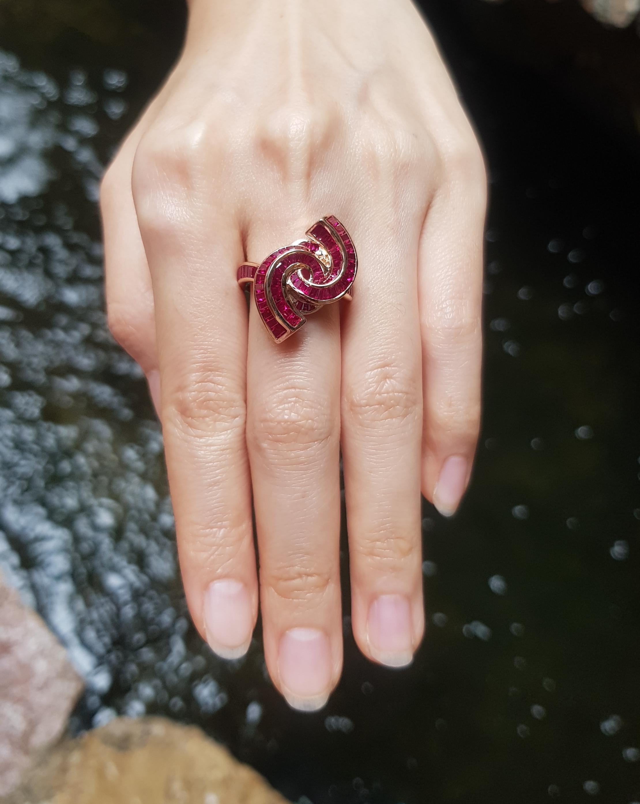 Ruby Ring Set in 18k Rose Gold Settings In New Condition For Sale In Bangkok, TH