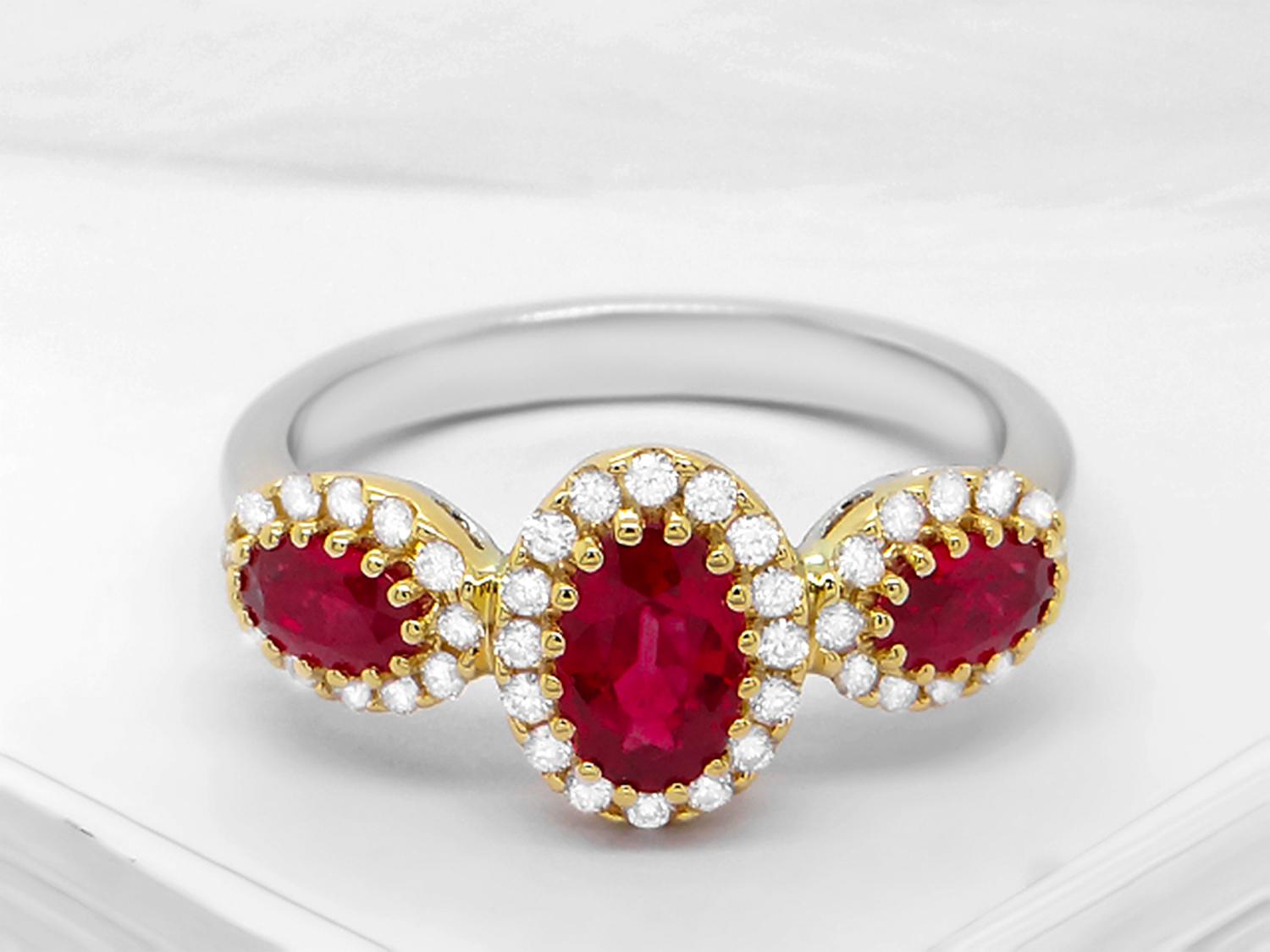 Ruby Ring With Diamonds 1.60 Carats 18K Gold In Excellent Condition For Sale In Laguna Niguel, CA